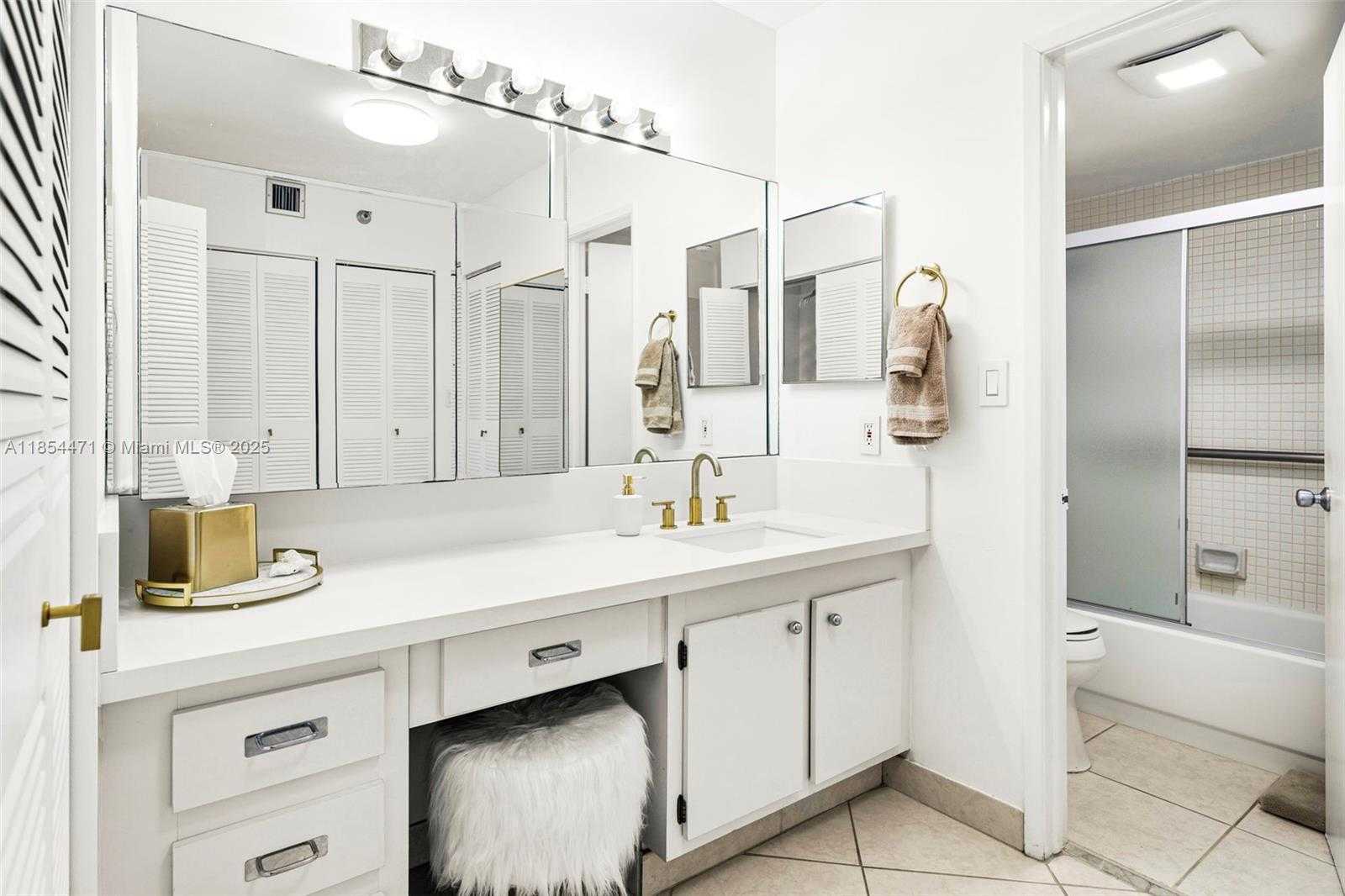 Small Image of 20505 EAST COUNTRY CLUB DR #736, Aventura Number 21