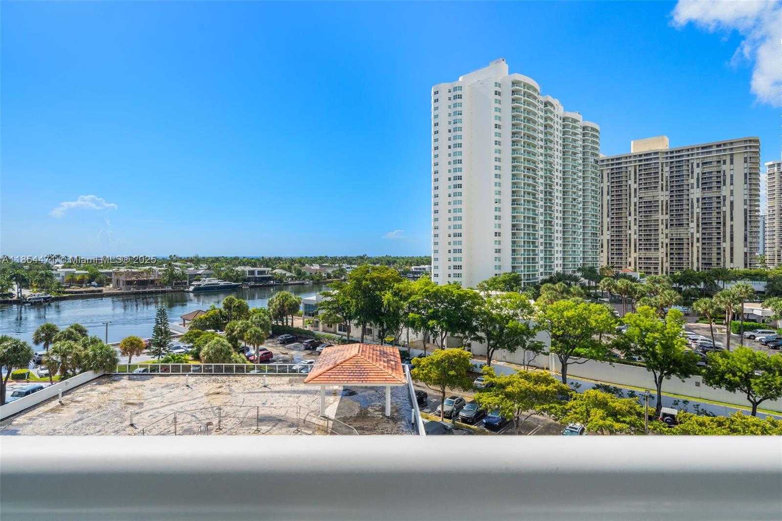 Small Image of 20505 EAST COUNTRY CLUB DR #736, Aventura Number 7