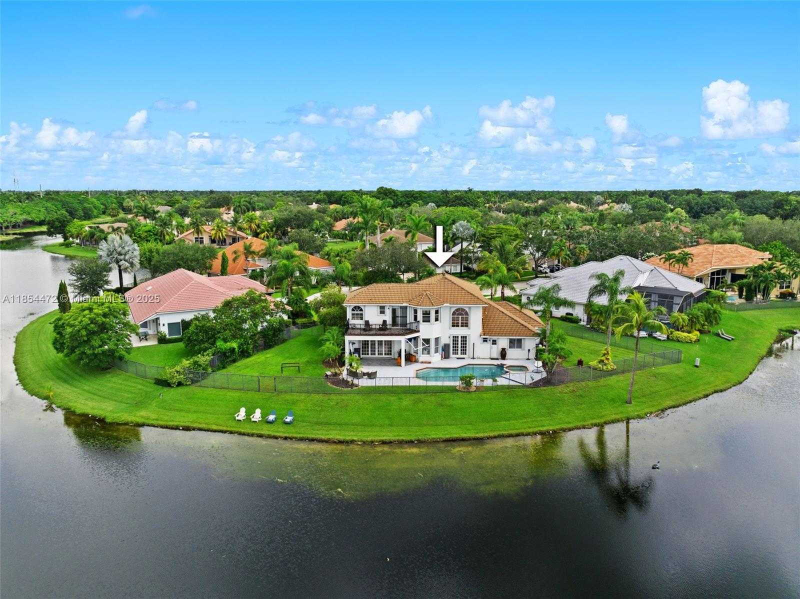 Small Image of 3249 MUIRFIELD, Weston Number 2