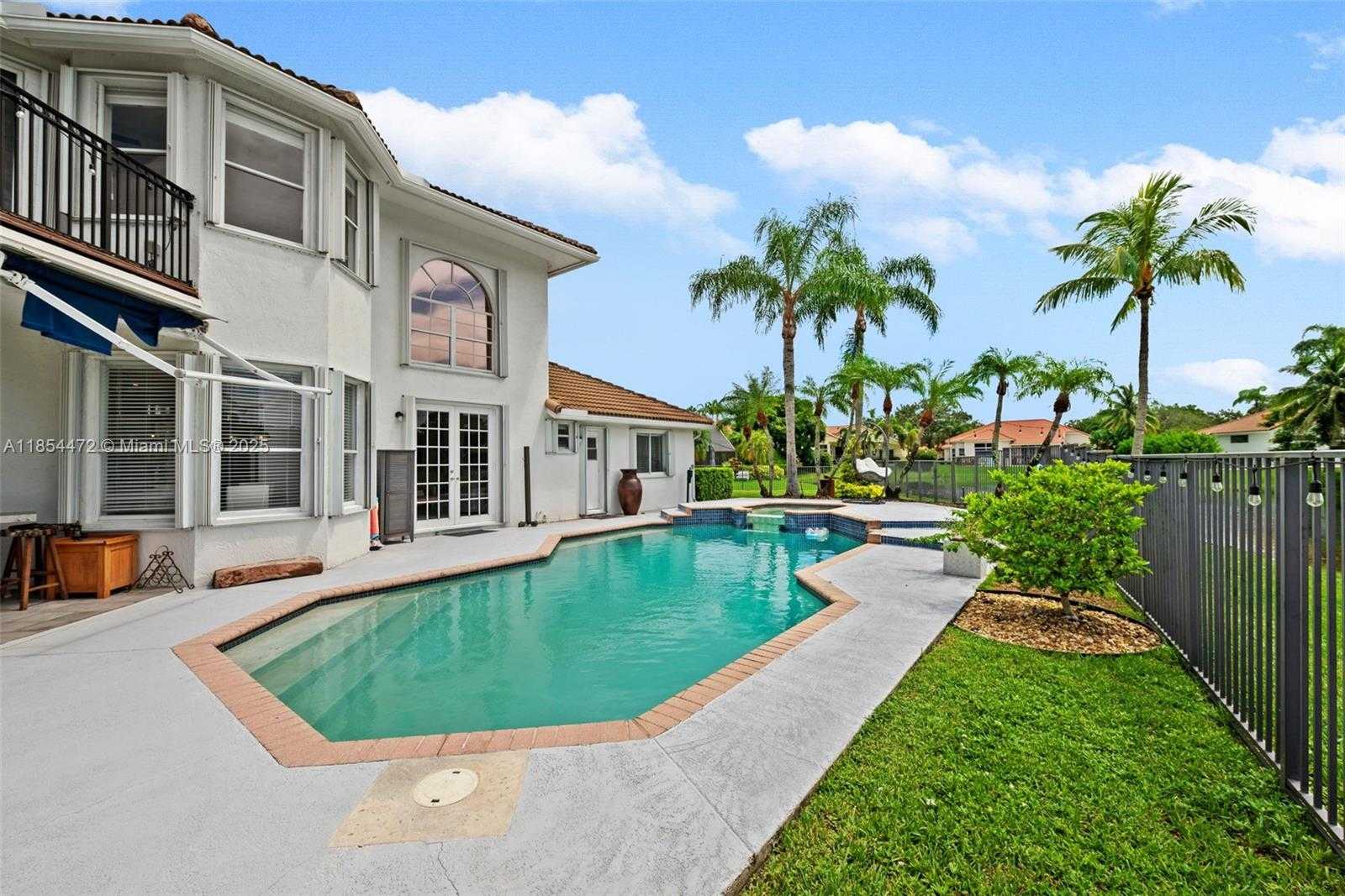 Small Image of 3249 MUIRFIELD, Weston Number 4