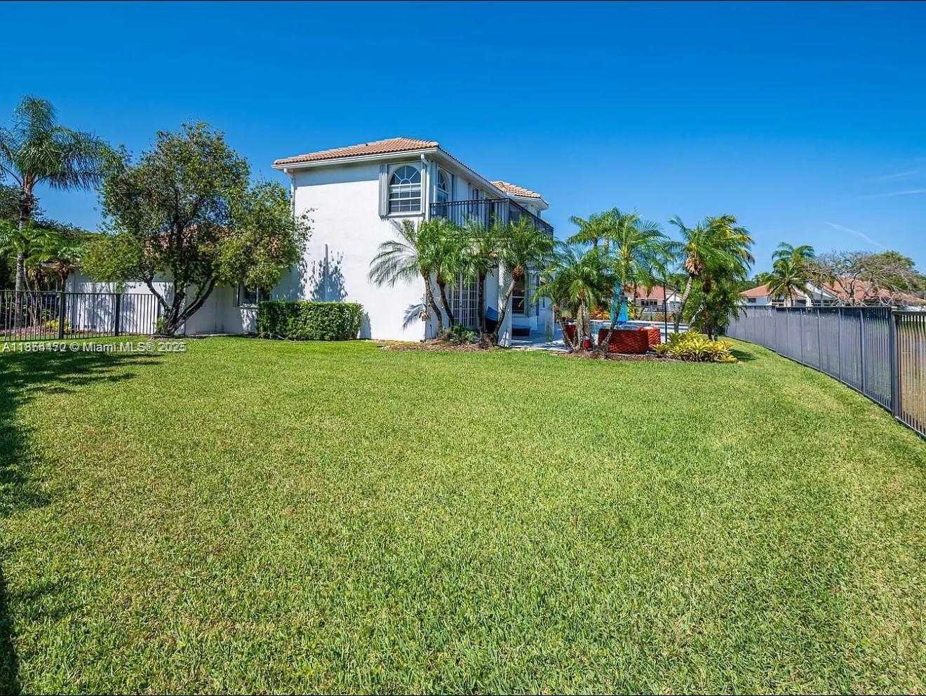 Small Image of 3249 MUIRFIELD, Weston Number 57
