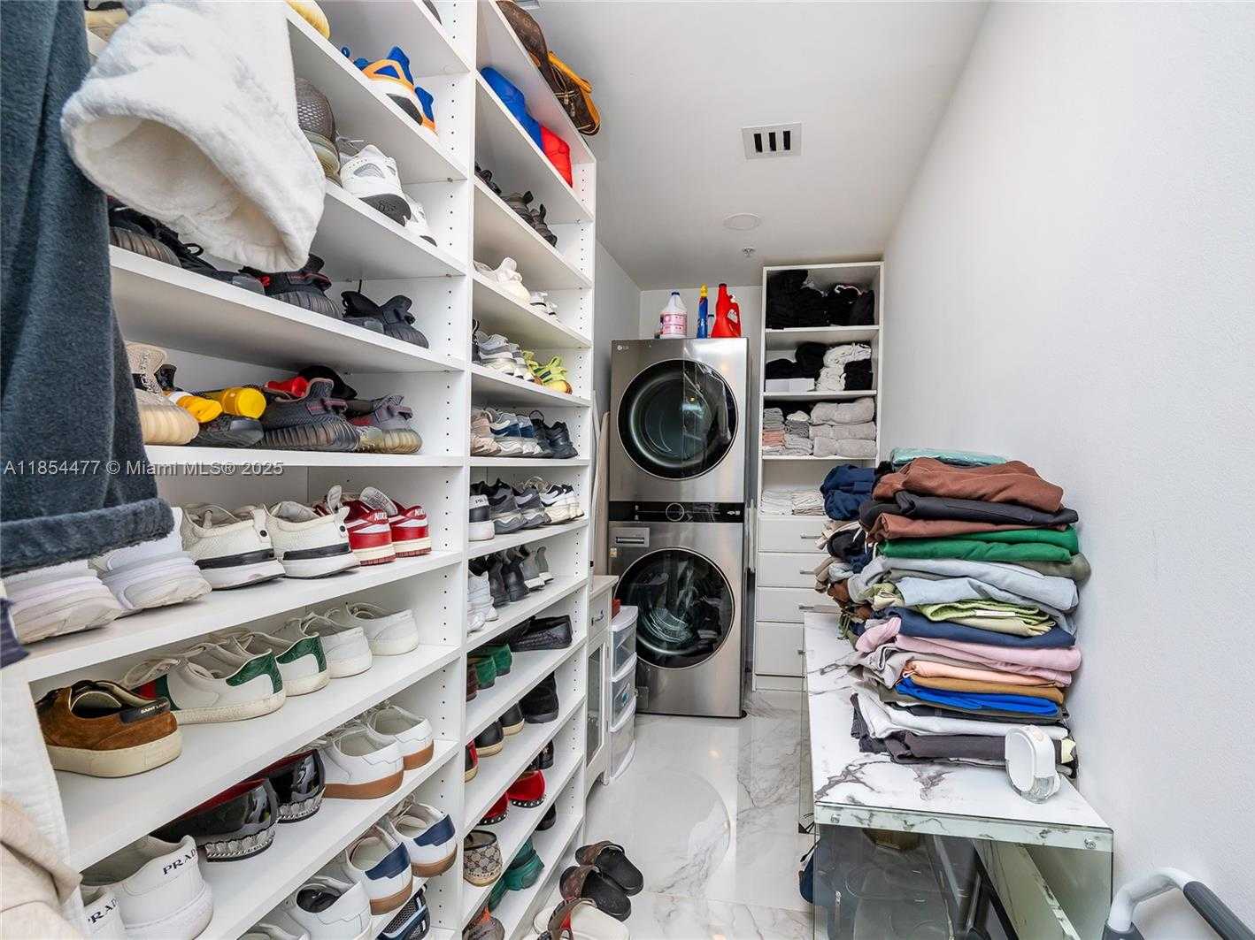 Small Image of 3301 NORTH EAST 1ST AVE #L04PH4, Miami Number 12