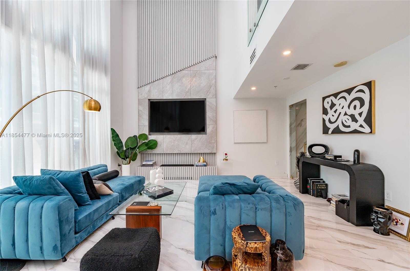 Small Image of 3301 NORTH EAST 1ST AVE #L04PH4, Miami Number 3