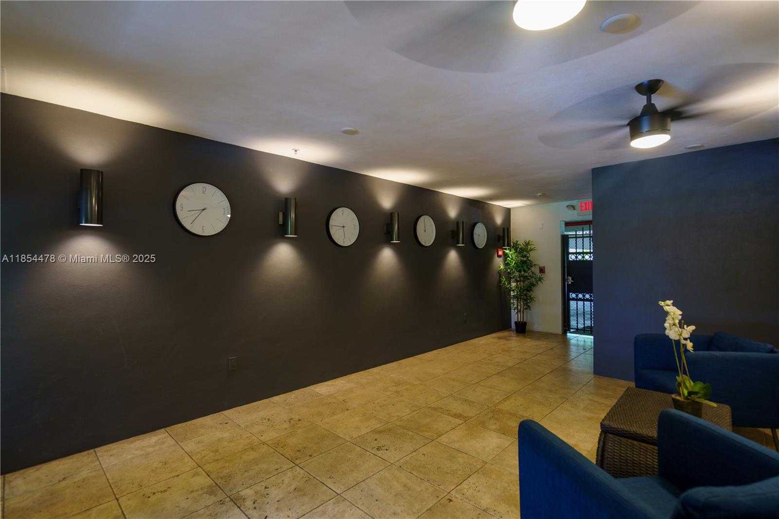 Small Image of 300 MAJORCA AVE #305, Coral Gables Number 31