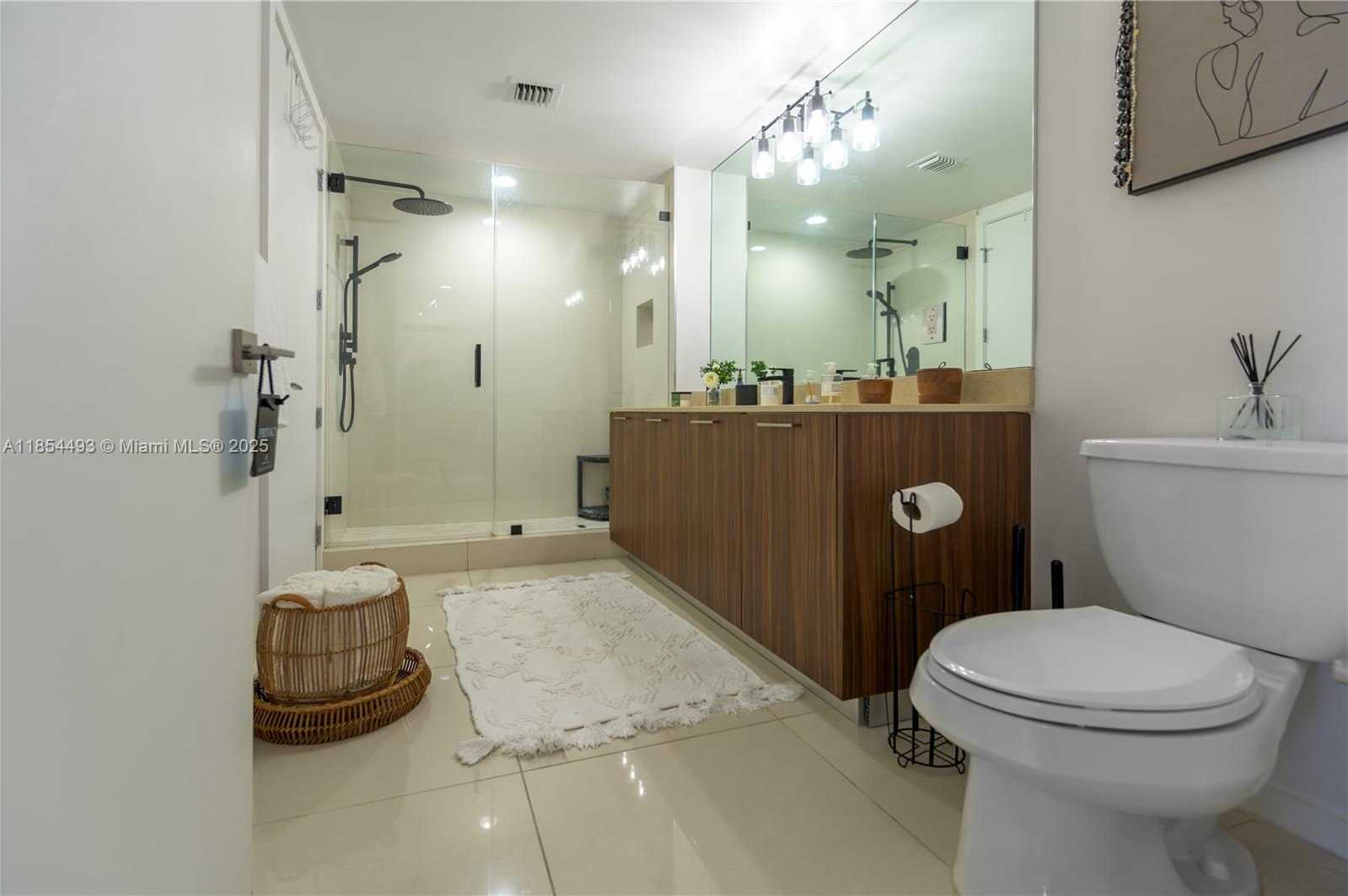 Small Image of 5252 NORTH WEST 85TH AVE #1405, Doral Number 7