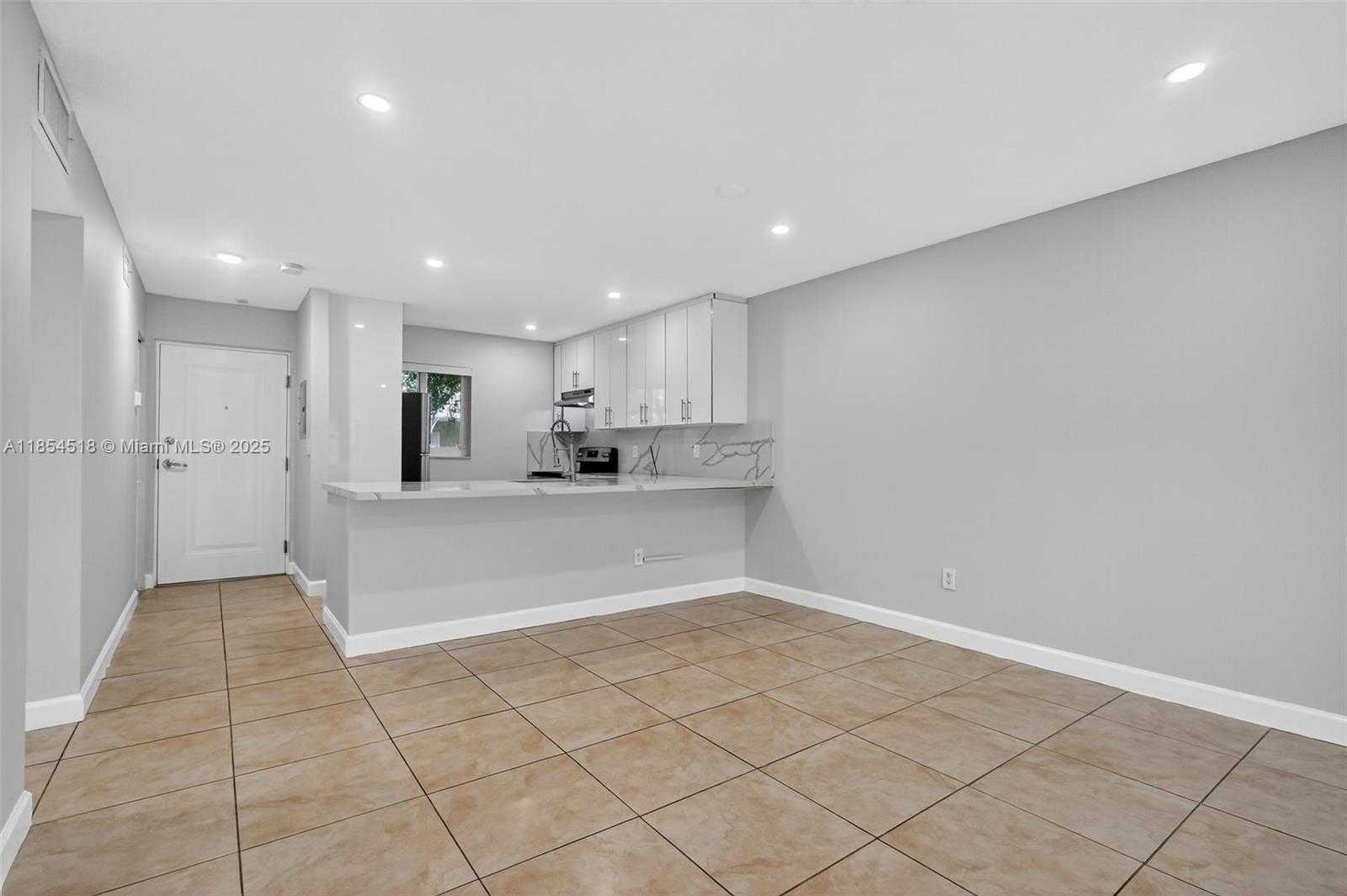 Small Image of 7705 CAMINO REAL #B204, Miami Number 13