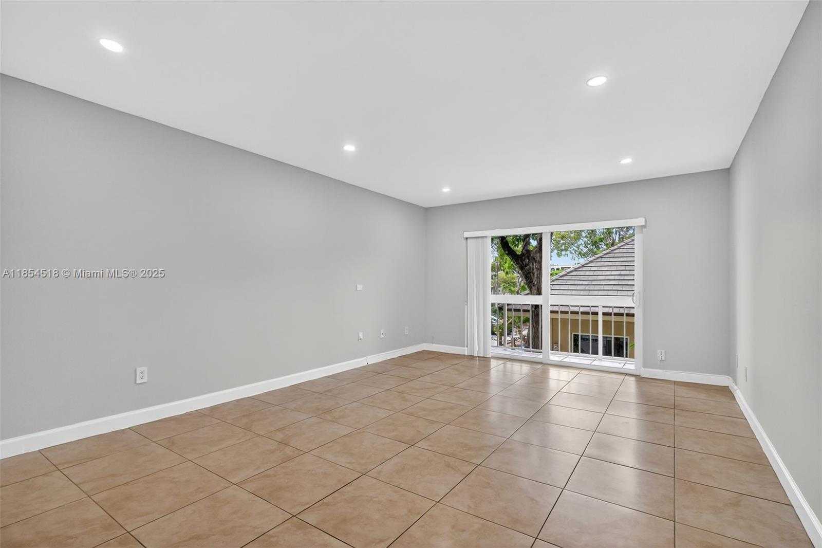 Small Image of 7705 CAMINO REAL #B204, Miami Number 5