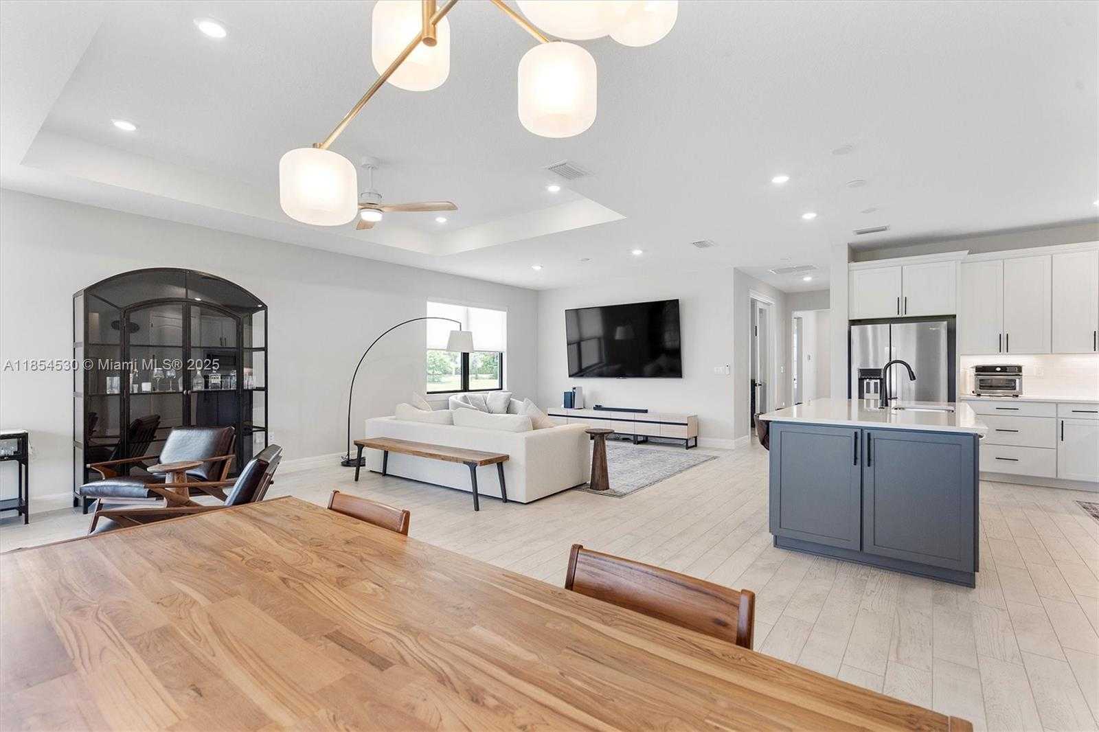 Small Image of 4434 TACOMA PARK DR, Oakland Park Number 15