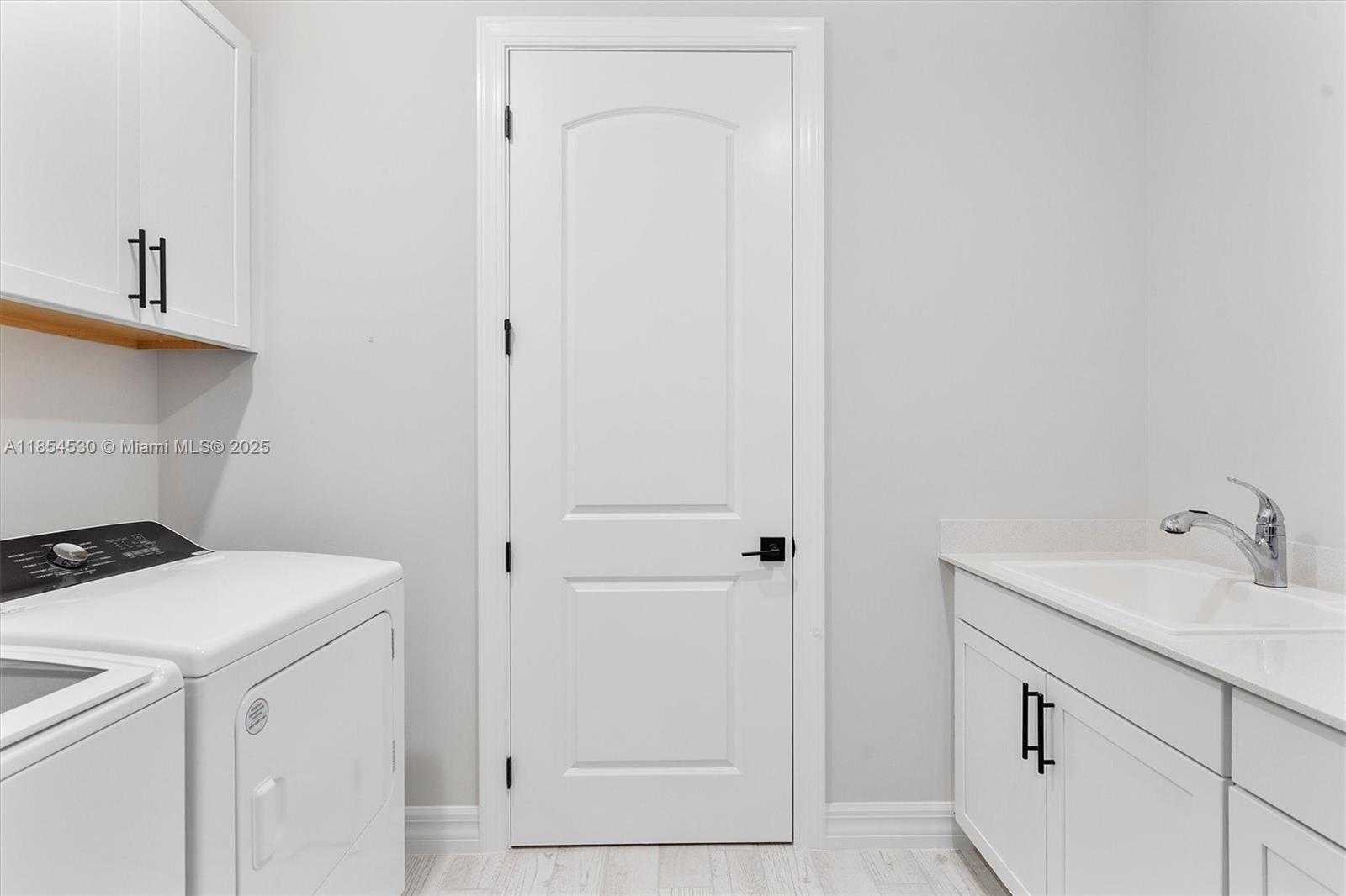 Small Image of 4434 TACOMA PARK DR, Oakland Park Number 31