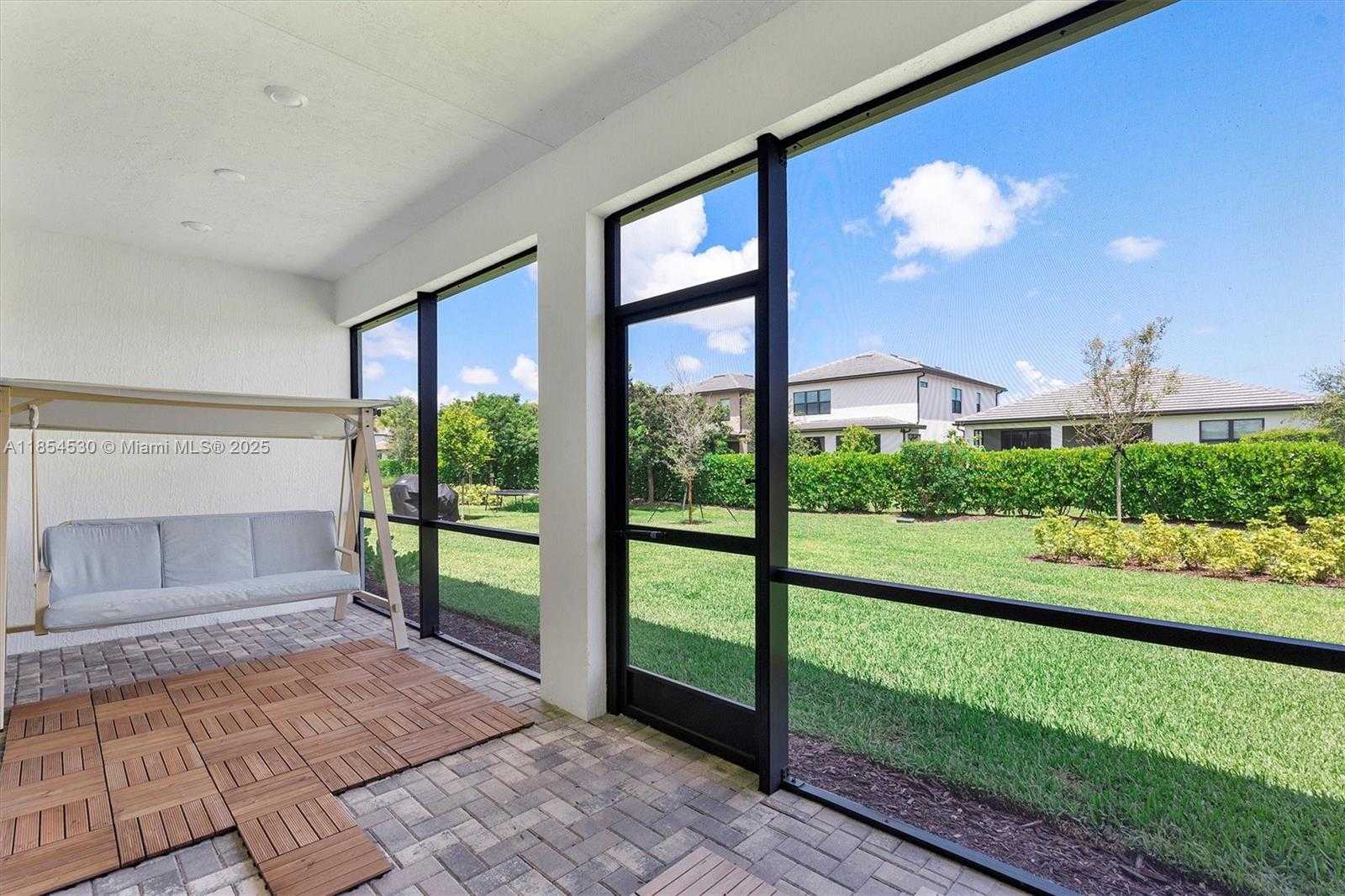 Small Image of 4434 TACOMA PARK DR, Oakland Park Number 34