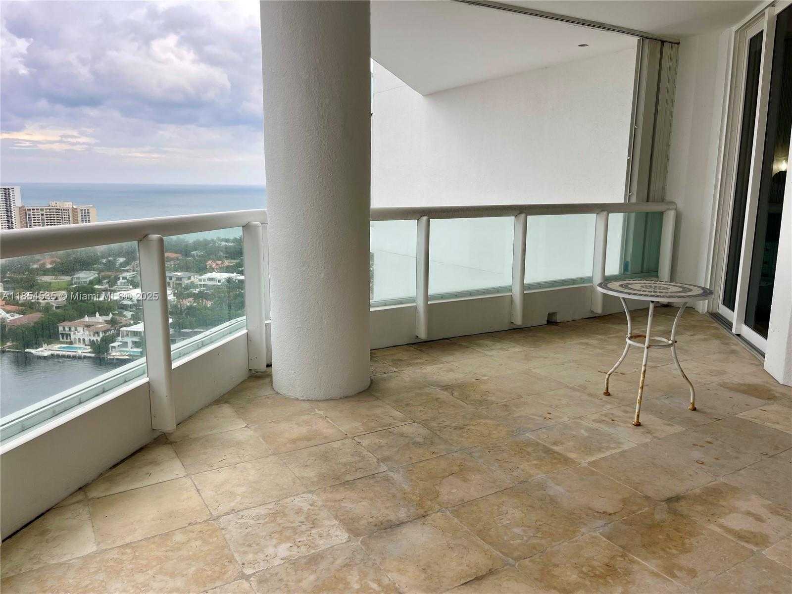 Small Image of 21050 POINT PL #2803, Aventura Number 29