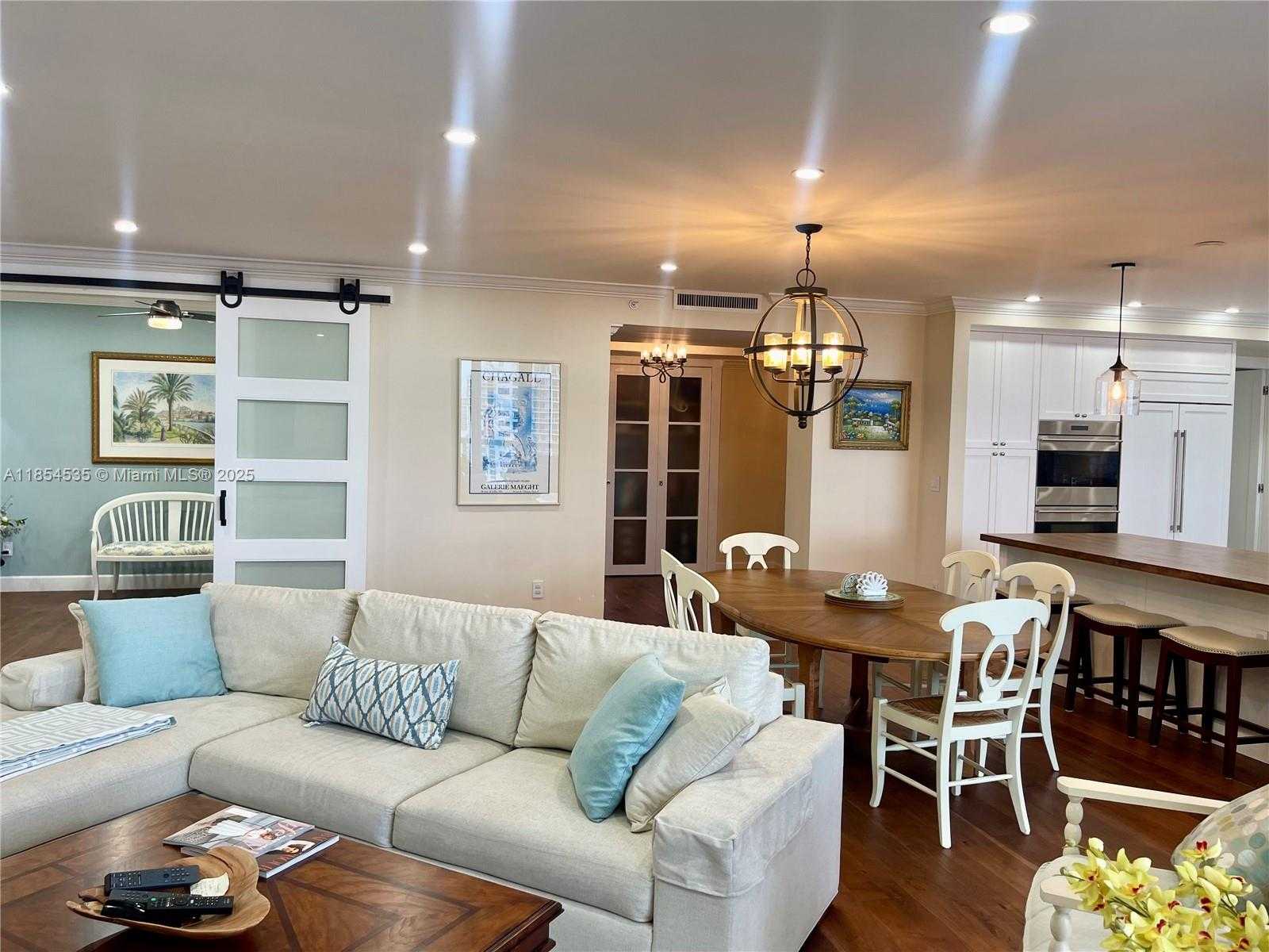 Small Image of 21050 POINT PL #2803, Aventura Number 3