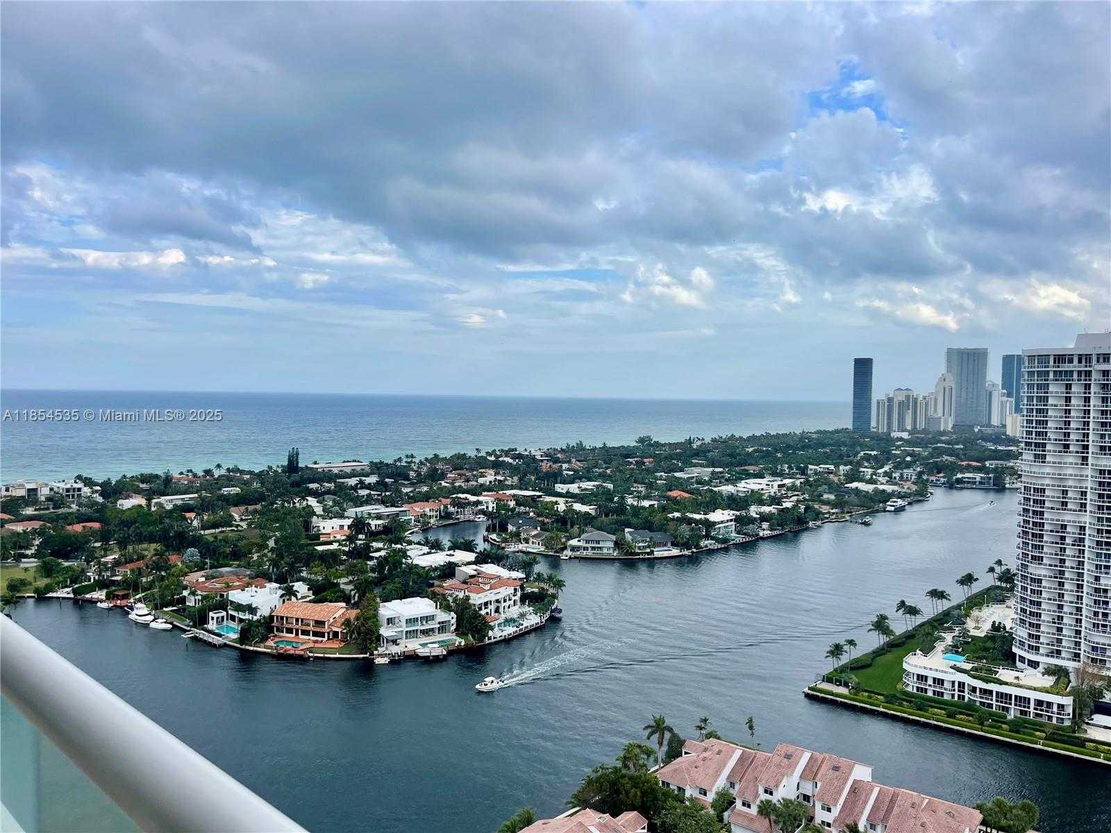 Small Image of 21050 POINT PL #2803, Aventura Number 4
