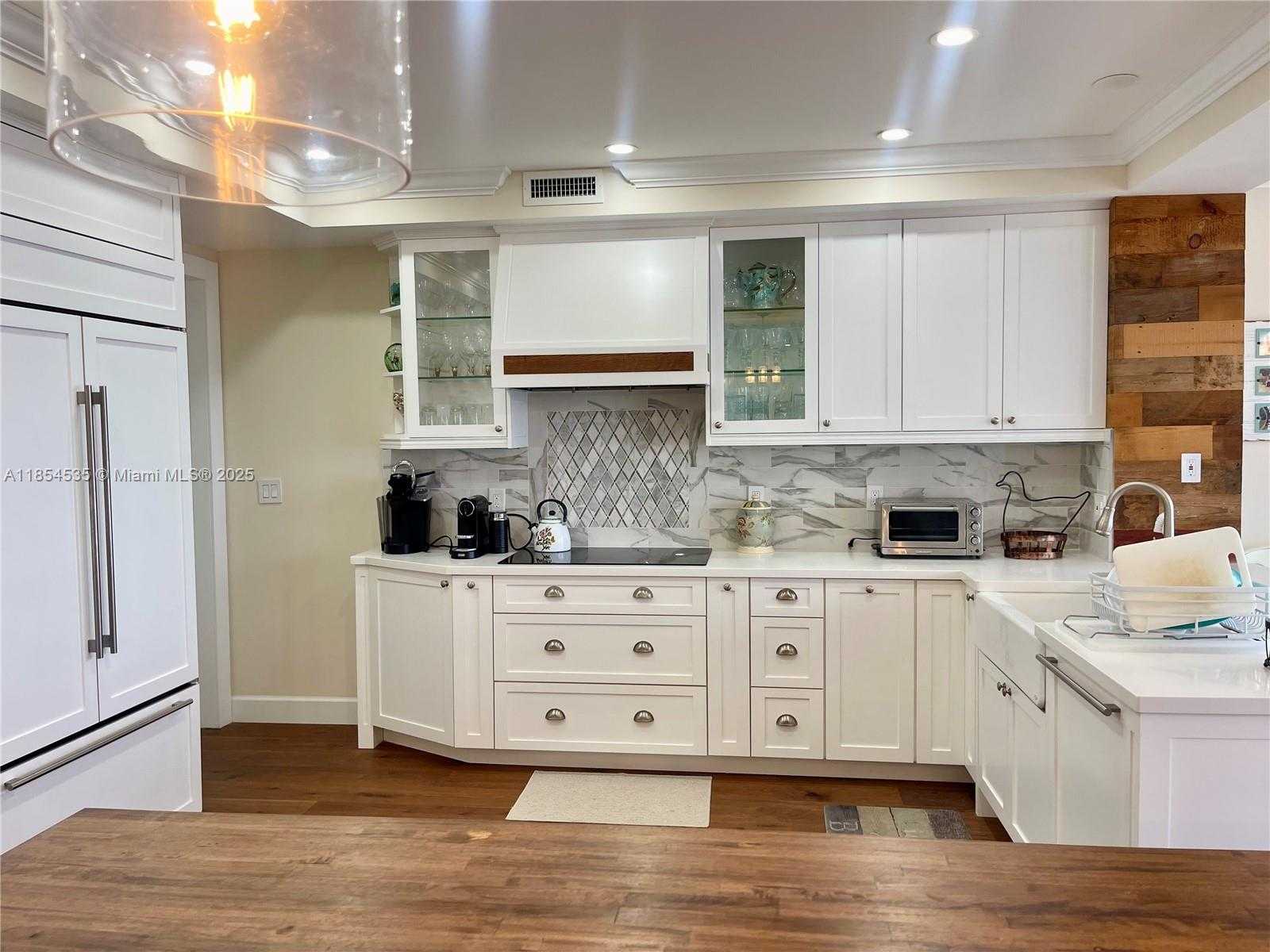 Small Image of 21050 POINT PL #2803, Aventura Number 9