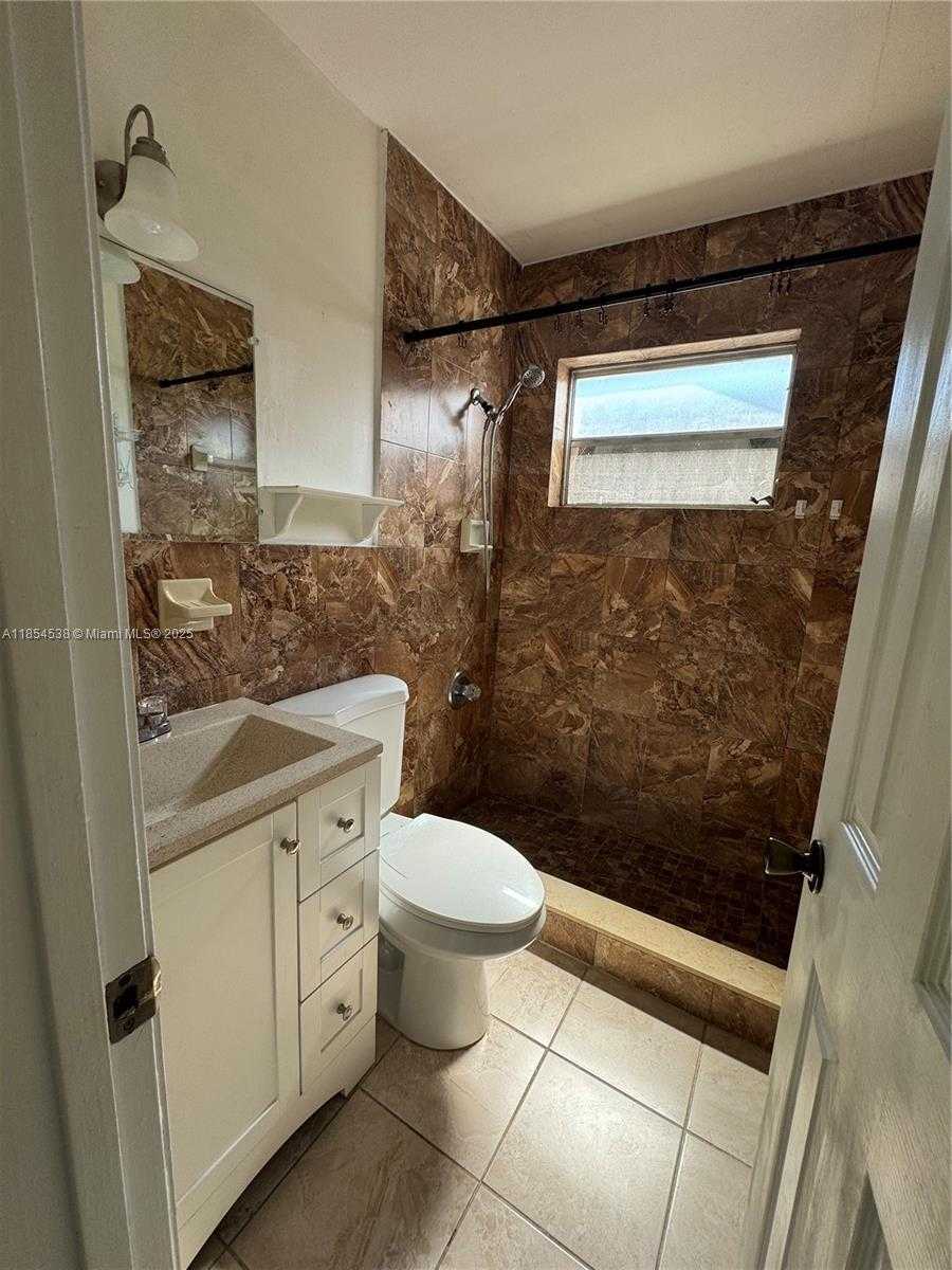 Small Image of 7135 SOUTH WEST 13TH ST, Miami Number 10
