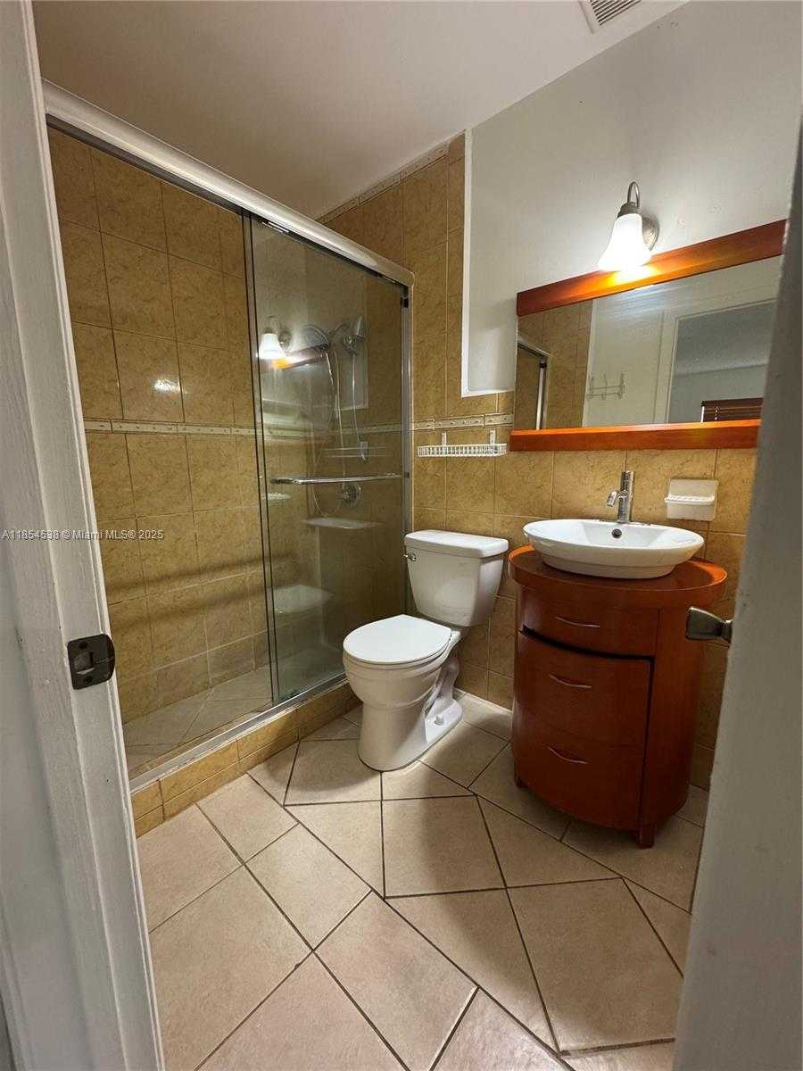 Small Image of 7135 SOUTH WEST 13TH ST, Miami Number 11