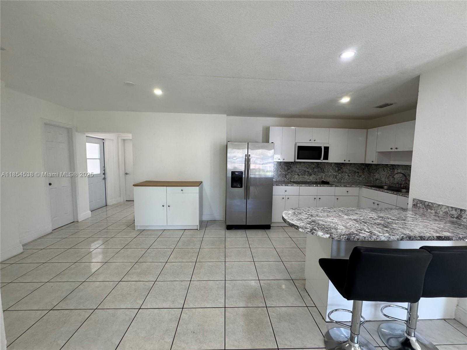 Small Image of 7135 SOUTH WEST 13TH ST, Miami Number 6