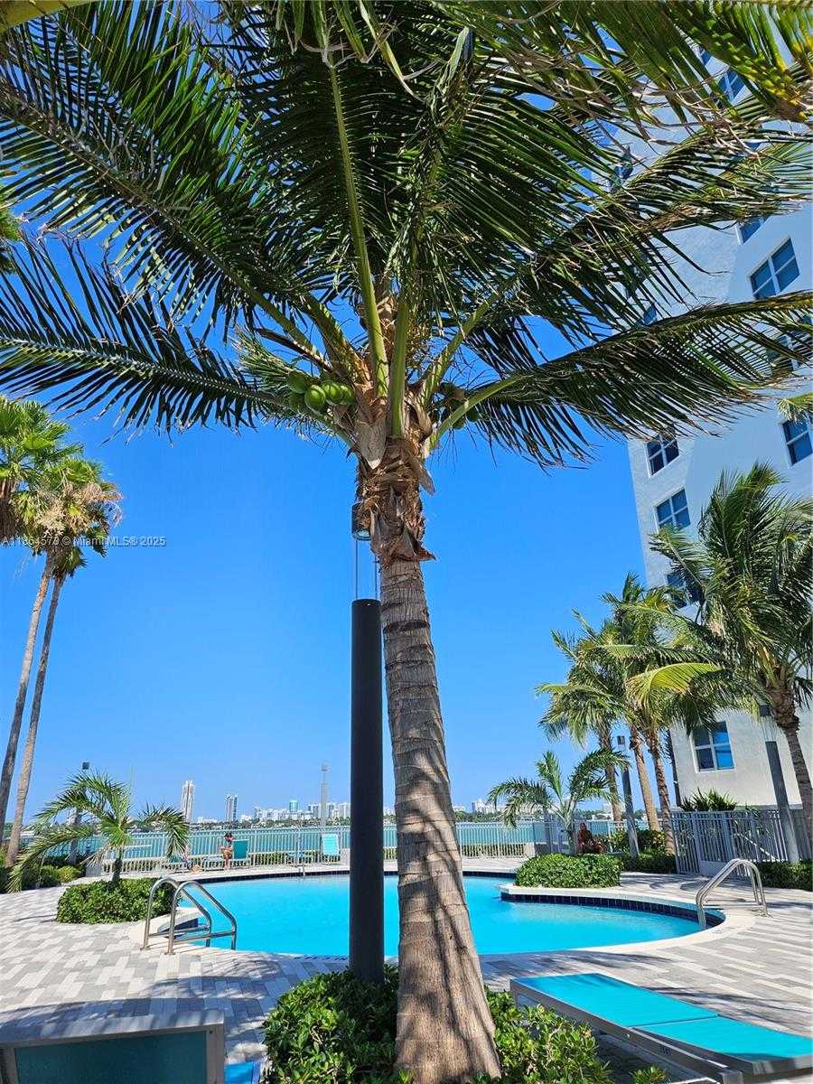 Small Image of 7501 EAST TREASURE DR #1L, North Bay Village Number 23