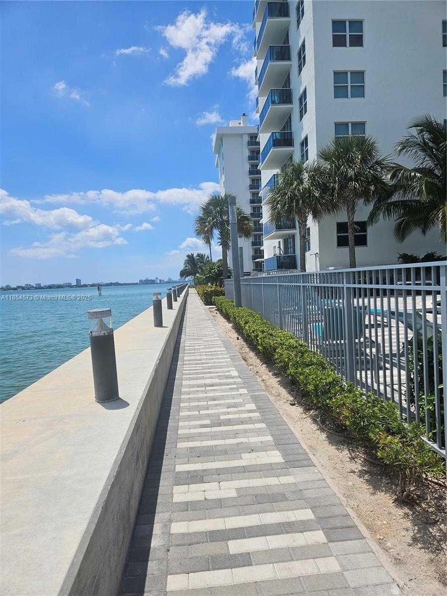 Small Image of 7501 EAST TREASURE DR #1L, North Bay Village Number 5