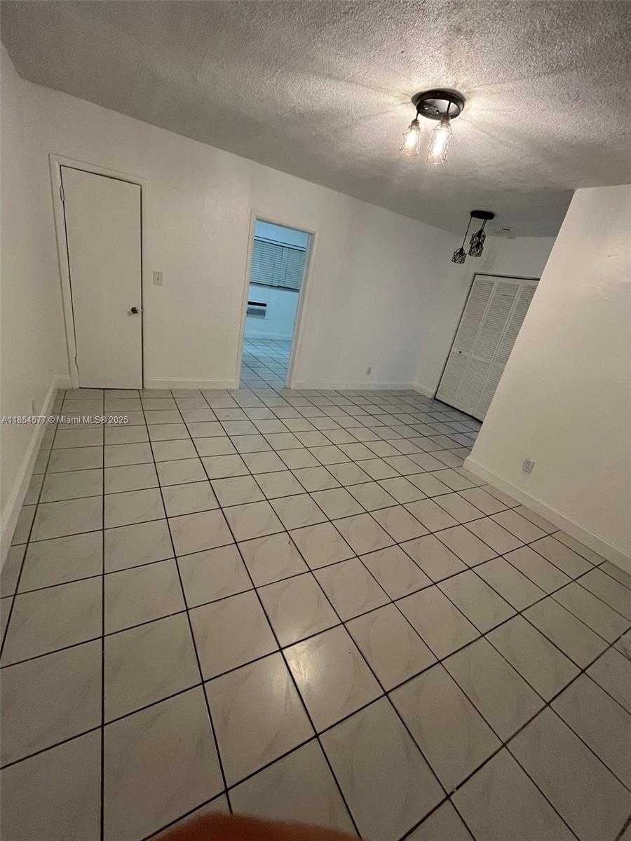 Small Image of 7155 RUE NOTRE DAME #4, Miami Beach Number 4
