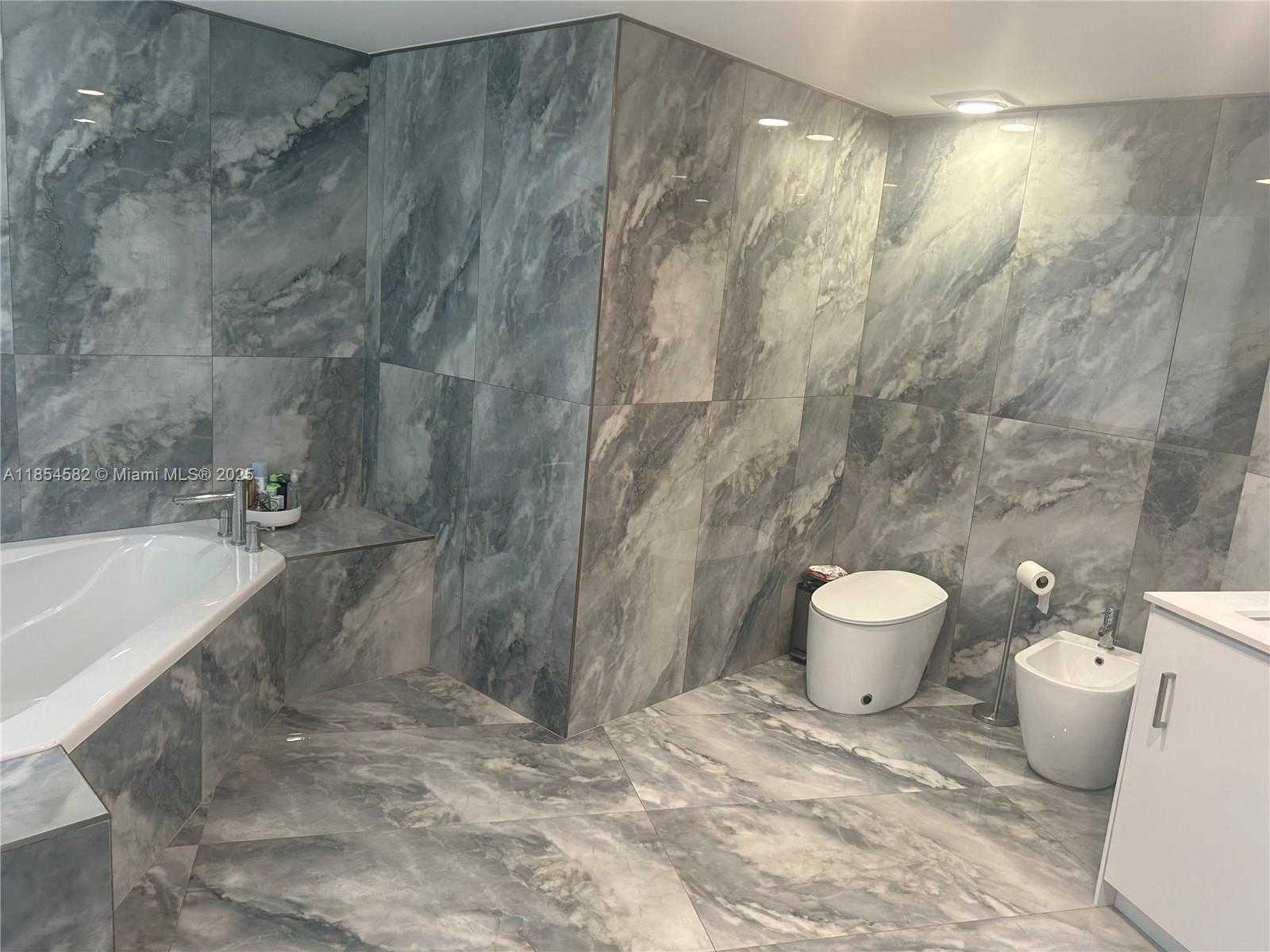 Small Image of 3000 NORTH EAST 188TH ST #701, Aventura Number 15