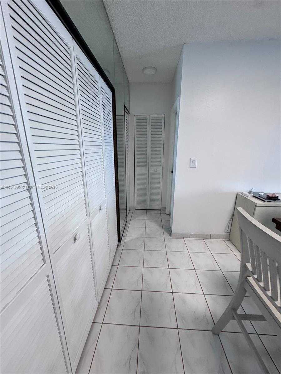 Small Image of 1950 SOUTH OCEAN DR #11D, Hallandale Beach Number 4