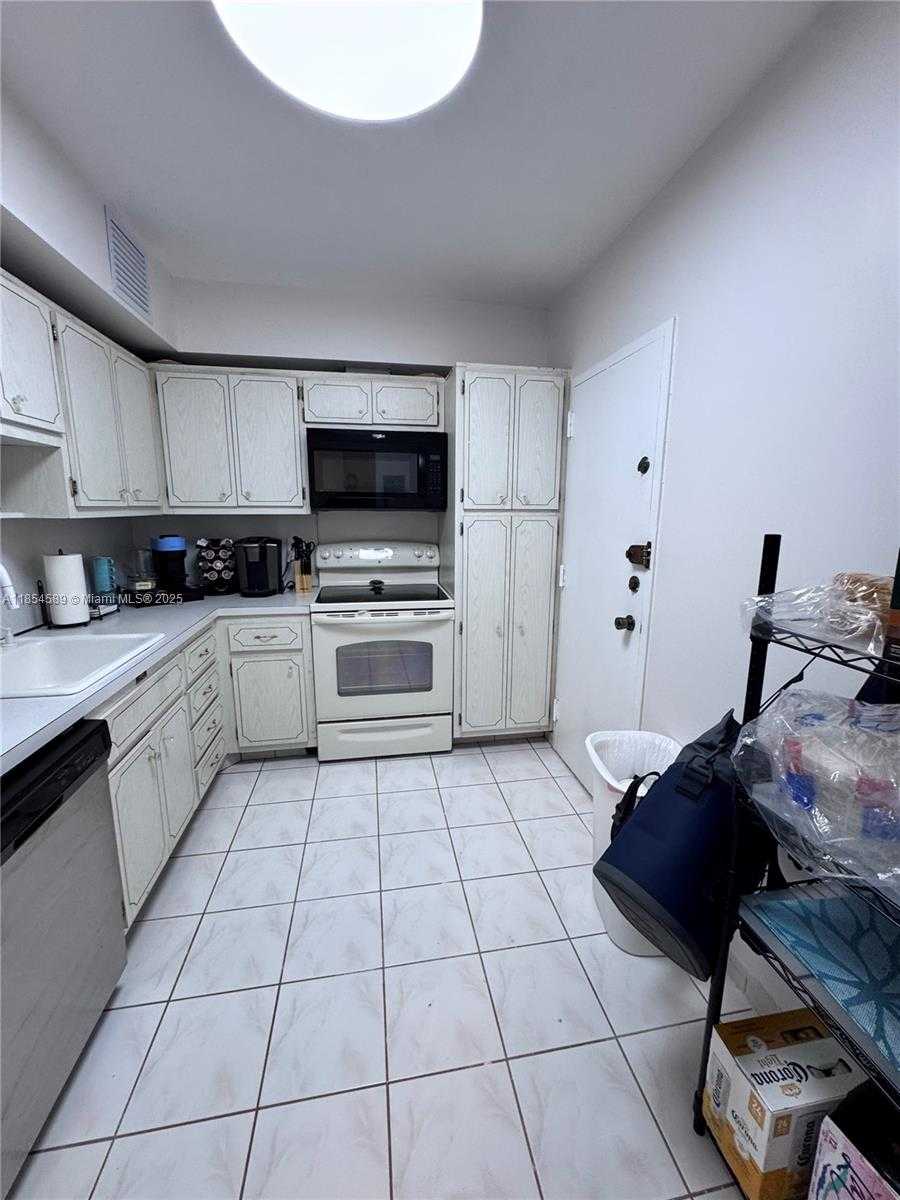 Small Image of 1950 SOUTH OCEAN DR #11D, Hallandale Beach Number 5