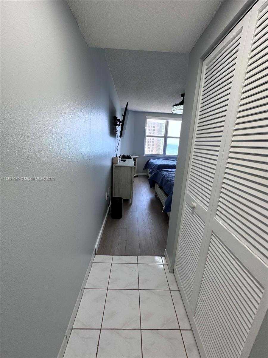 Small Image of 1950 SOUTH OCEAN DR #11D, Hallandale Beach Number 6