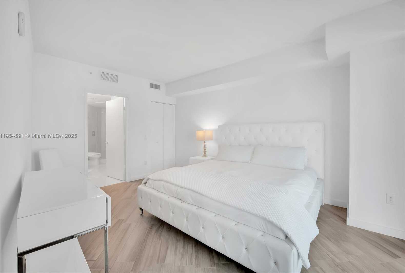 Small Image of 1100 SOUTH MIAMI AVE #1201, Miami Number 12
