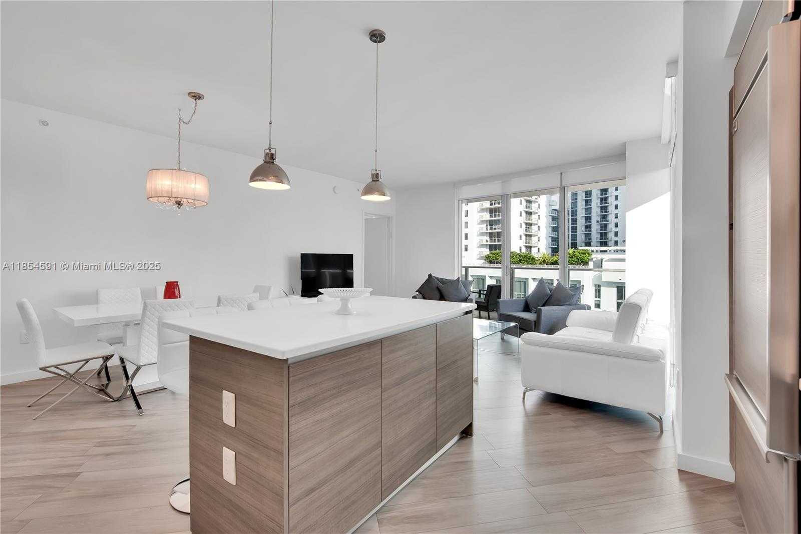 Small Image of 1100 SOUTH MIAMI AVE #1201, Miami Number 4