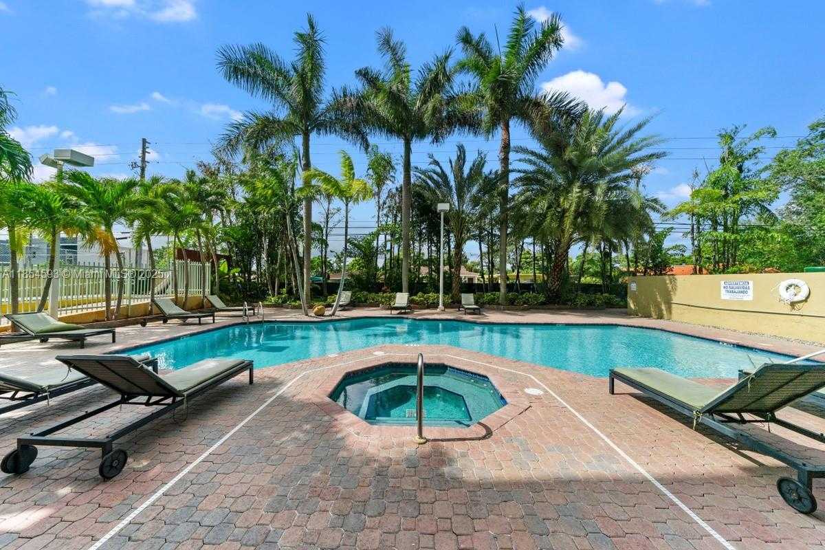 Small Image of 3500 CORAL WAY #1006, Miami Number 2