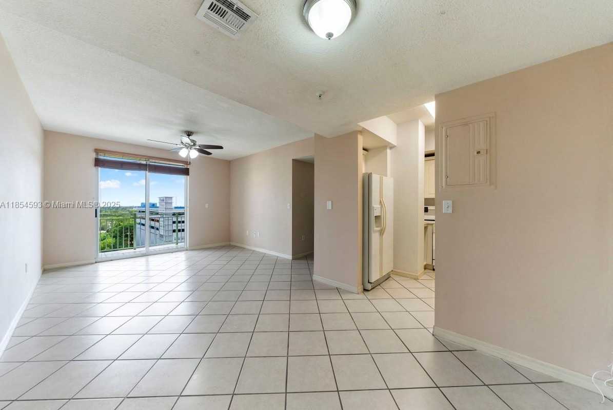 Small Image of 3500 CORAL WAY #1006, Miami Number 4