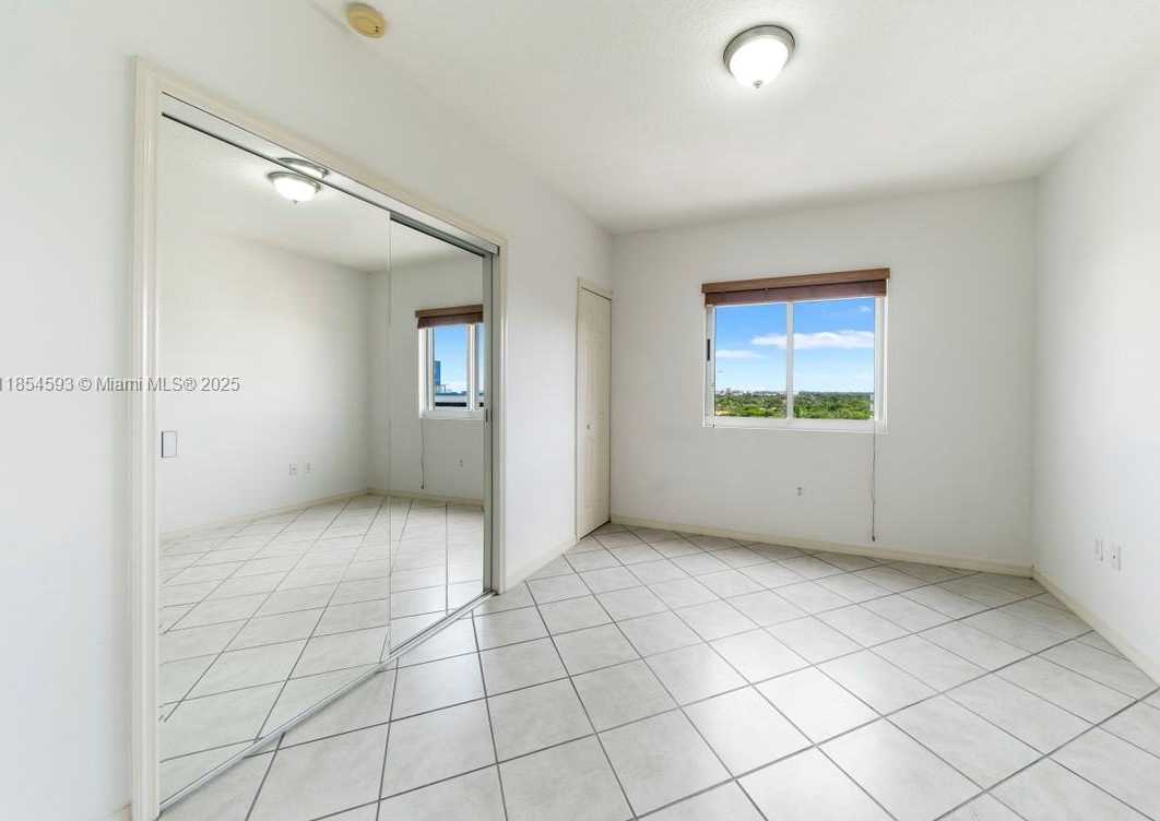 Small Image of 3500 CORAL WAY #1006, Miami Number 5