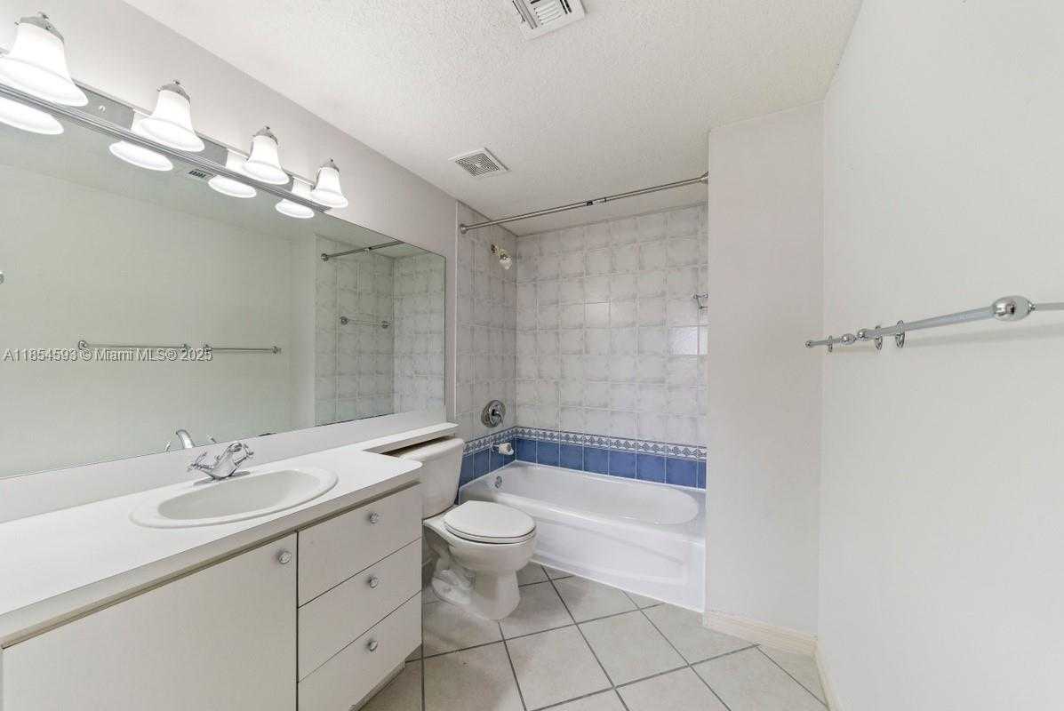 Small Image of 3500 CORAL WAY #1006, Miami Number 7