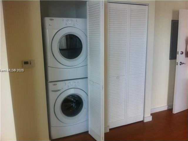 Small Image of 601 NORTH EAST 23RD ST #1402, Miami Number 12