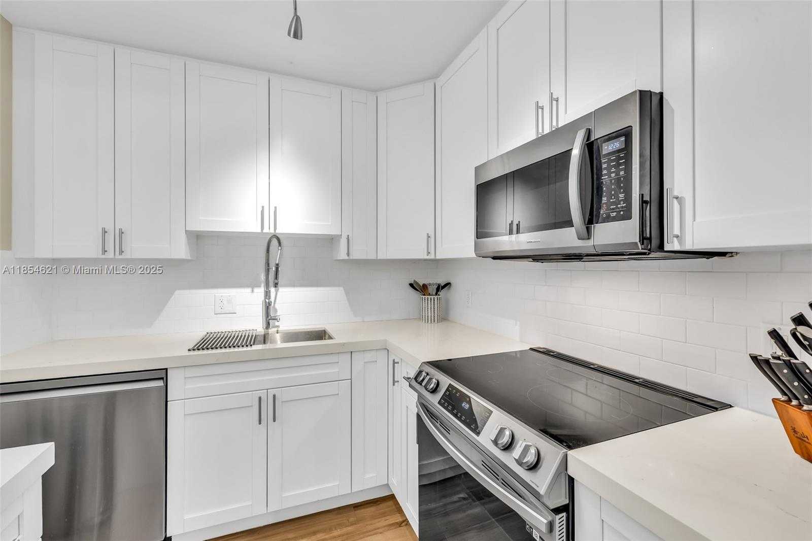 Small Image of 1150 MADRUGA AVE #A304, Coral Gables Number 10