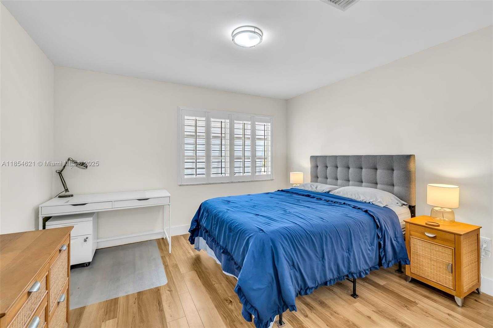 Small Image of 1150 MADRUGA AVE #A304, Coral Gables Number 12