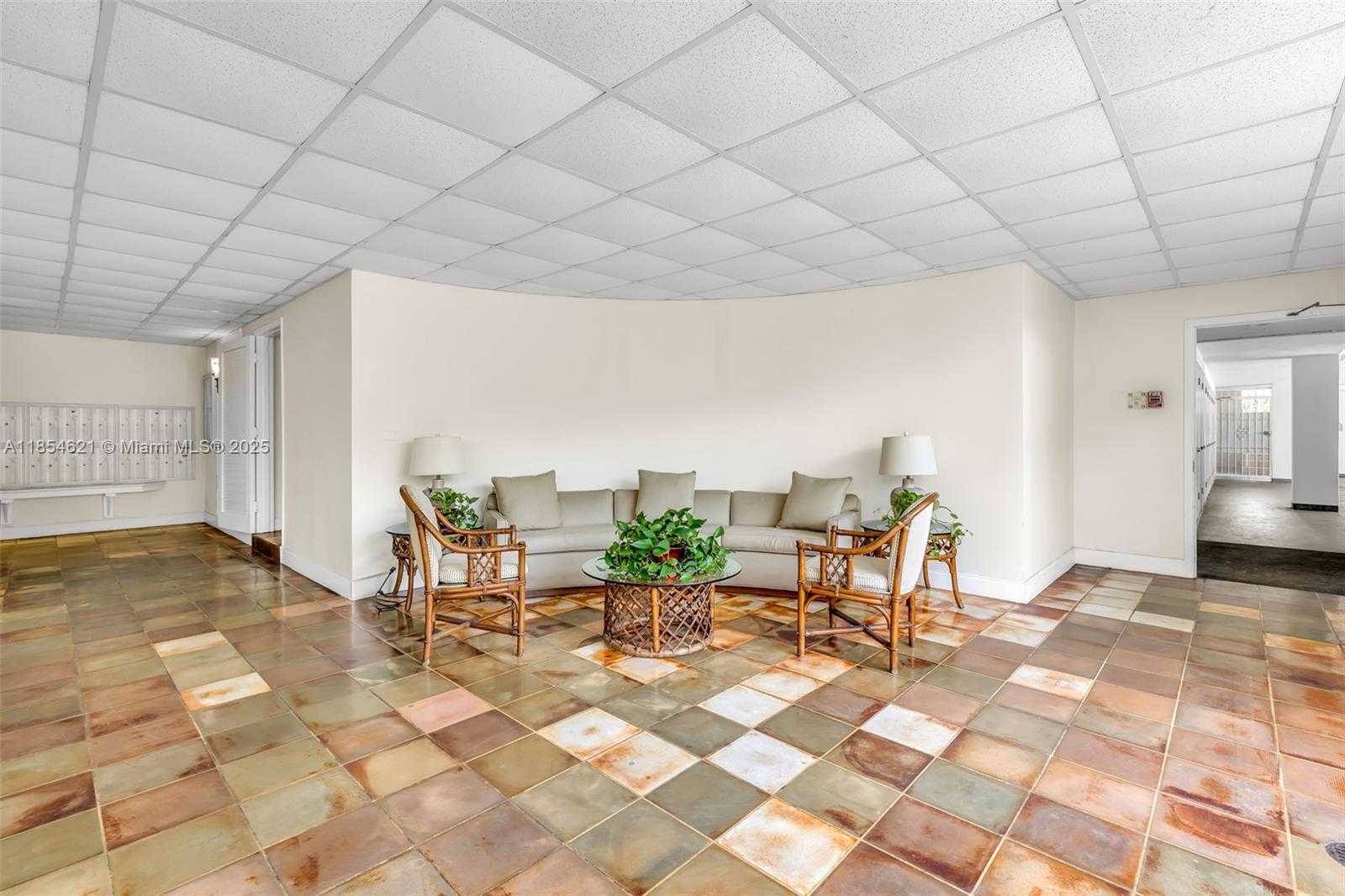 Small Image of 1150 MADRUGA AVE #A304, Coral Gables Number 18