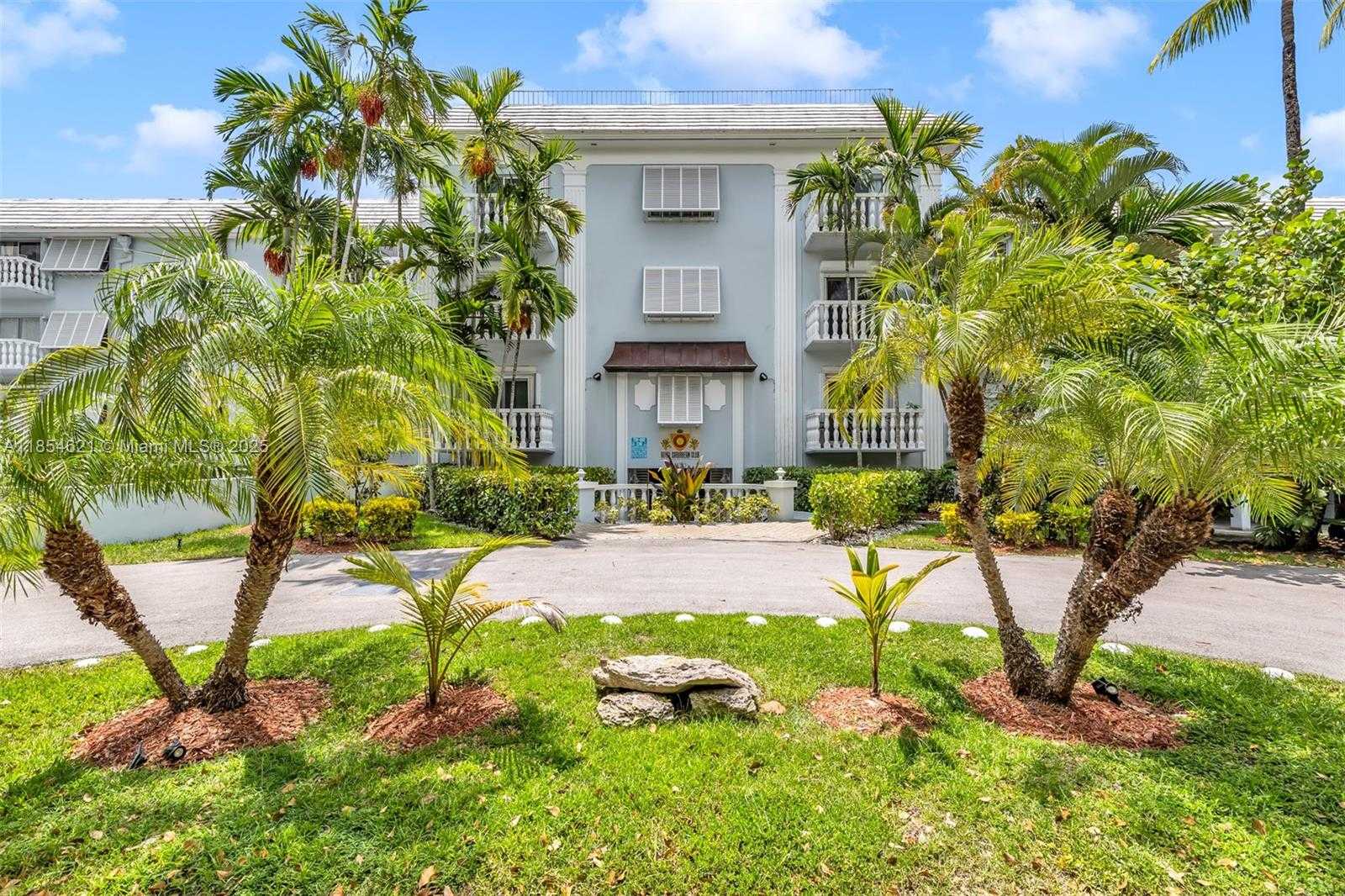 Small Image of 1150 MADRUGA AVE #A304, Coral Gables Number 2