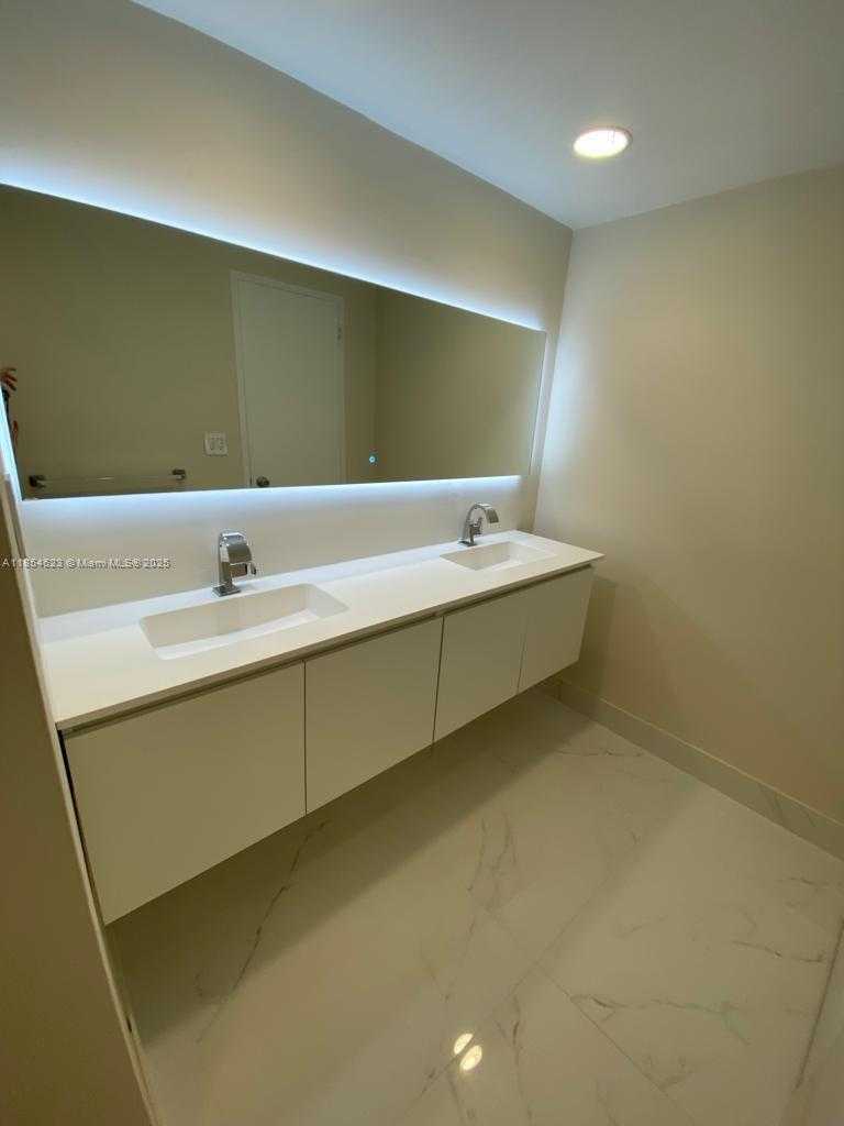 Small Image of 4001 SOUTH OCEAN DR #10F, Hollywood Number 7