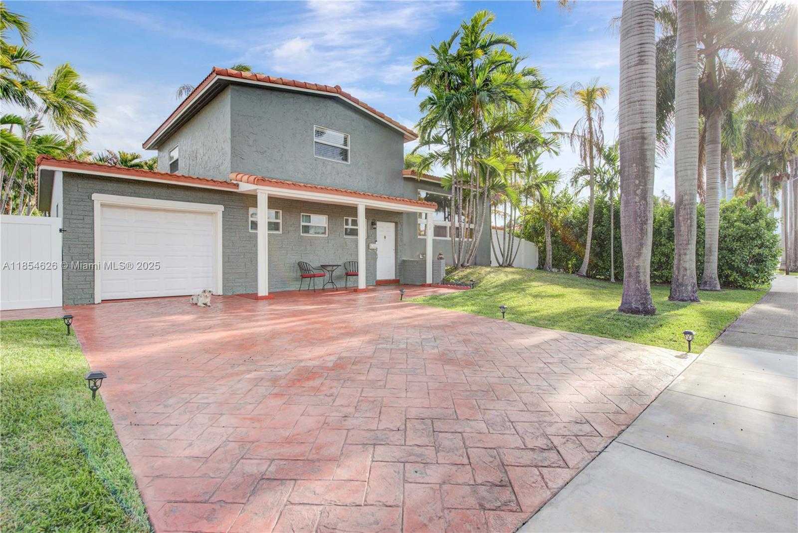 Small Image of 1100 NORTH EAST 4TH ST, Hallandale Beach Number 2