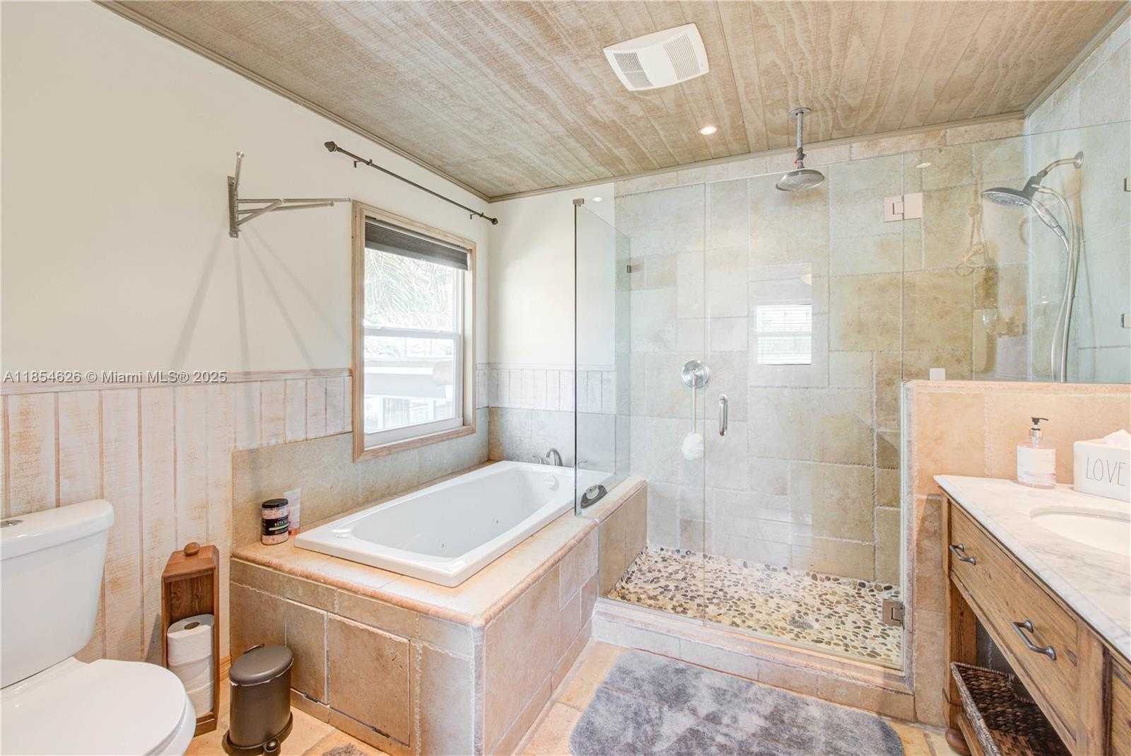 Small Image of 1100 NORTH EAST 4TH ST, Hallandale Beach Number 26