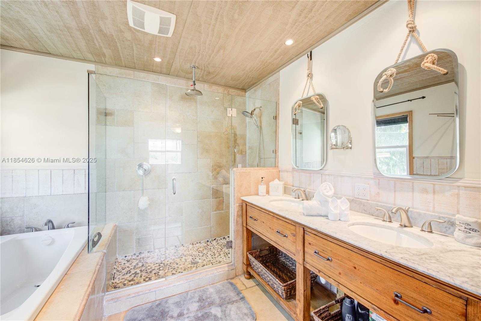 Small Image of 1100 NORTH EAST 4TH ST, Hallandale Beach Number 28