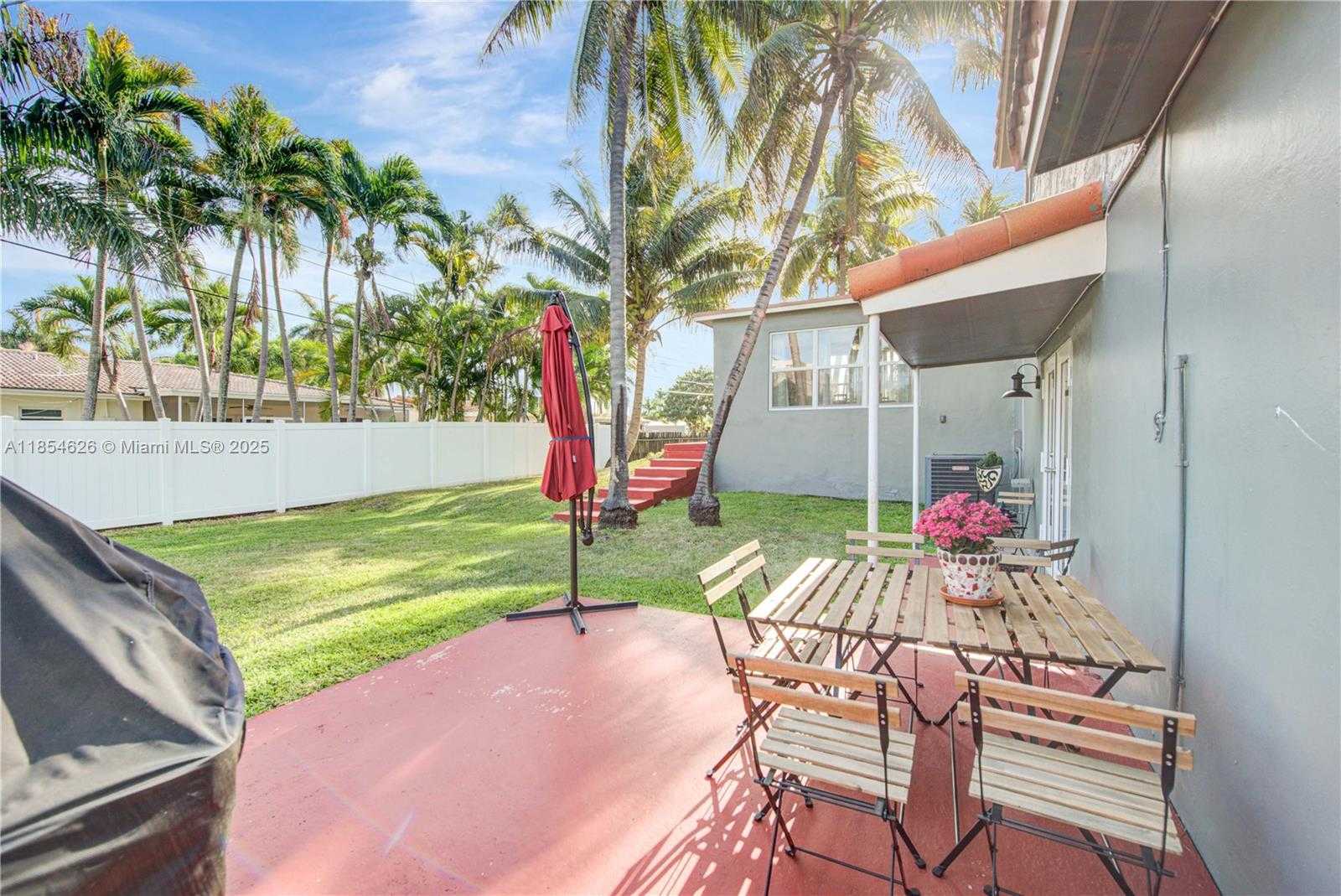 Small Image of 1100 NORTH EAST 4TH ST, Hallandale Beach Number 32