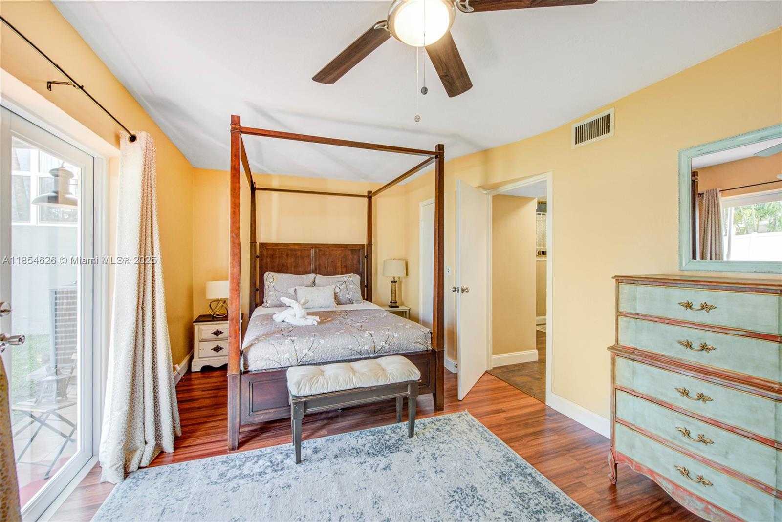 Small Image of 1100 NORTH EAST 4TH ST, Hallandale Beach Number 5