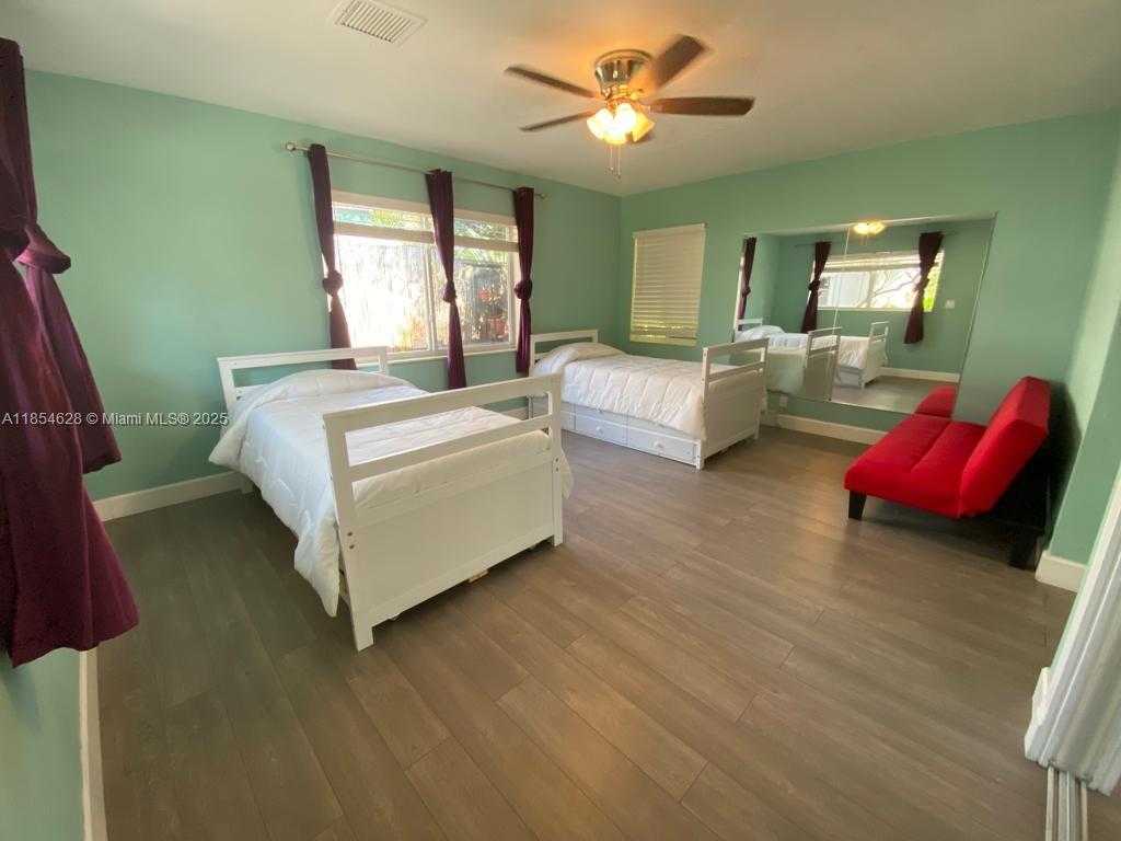 Small Image of 1350 NORTH EAST 30TH ST, Oakland Park Number 13