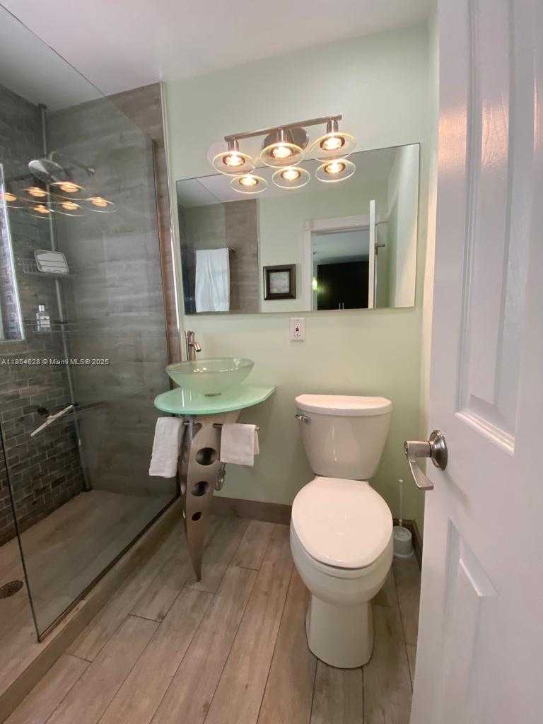 Small Image of 1350 NORTH EAST 30TH ST, Oakland Park Number 18