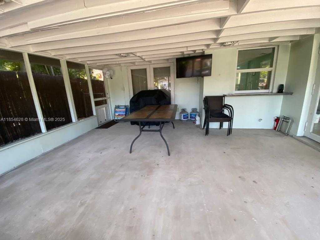 Small Image of 1350 NORTH EAST 30TH ST, Oakland Park Number 19