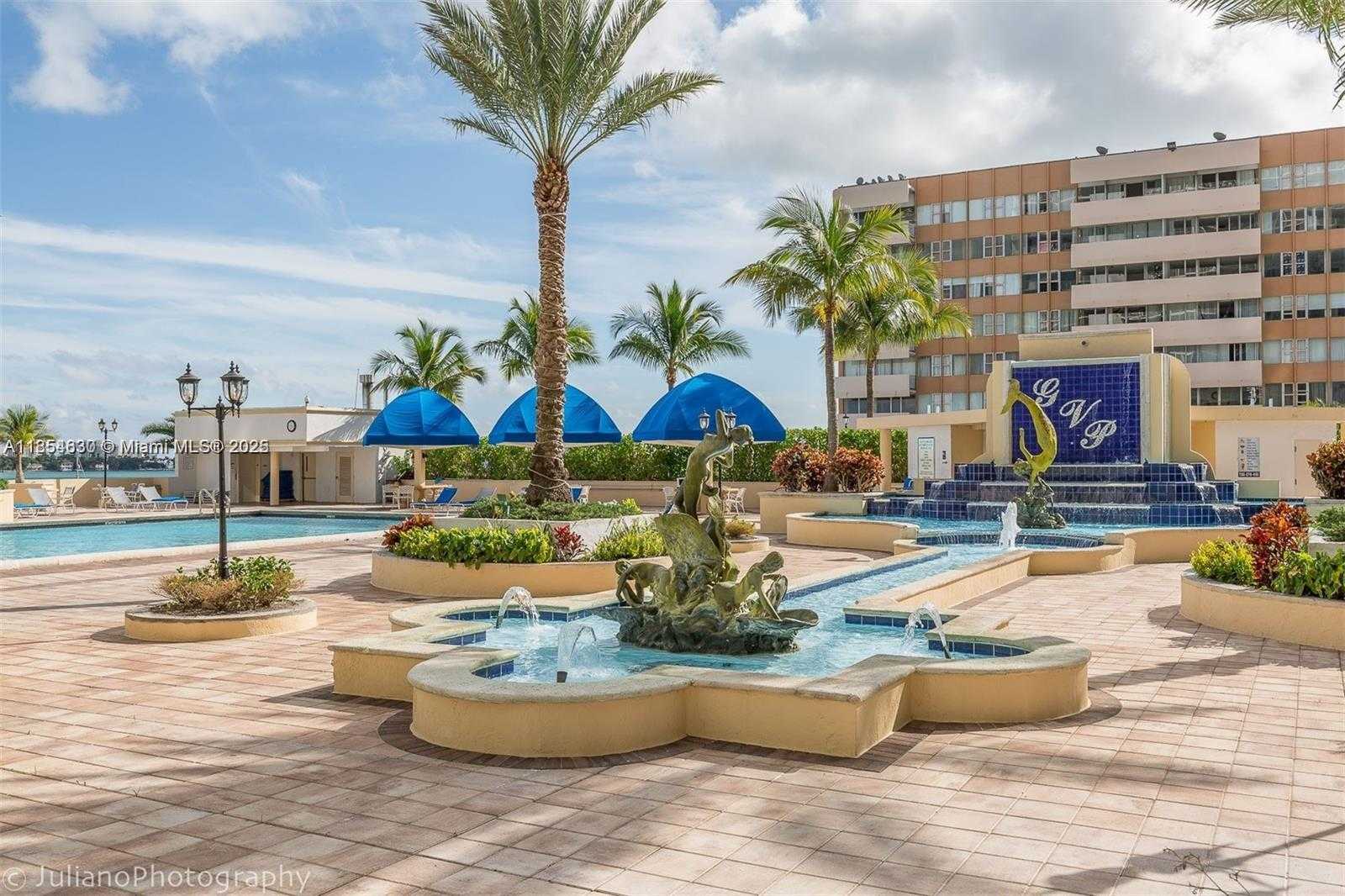 Small Image of 1155 BRICKELL BAY DR #2004, Miami Number 16