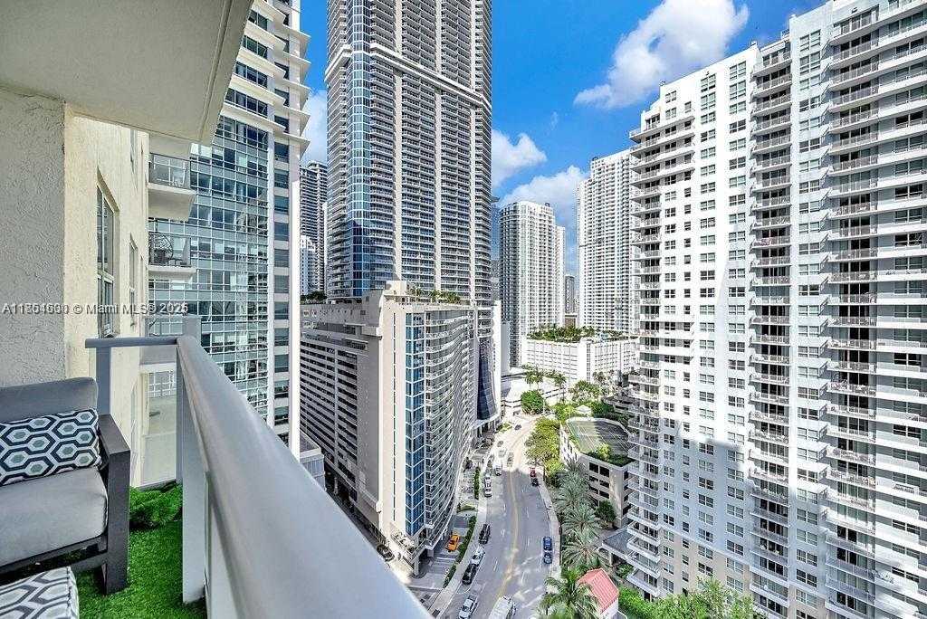 Small Image of 1155 BRICKELL BAY DR #2004, Miami Number 19